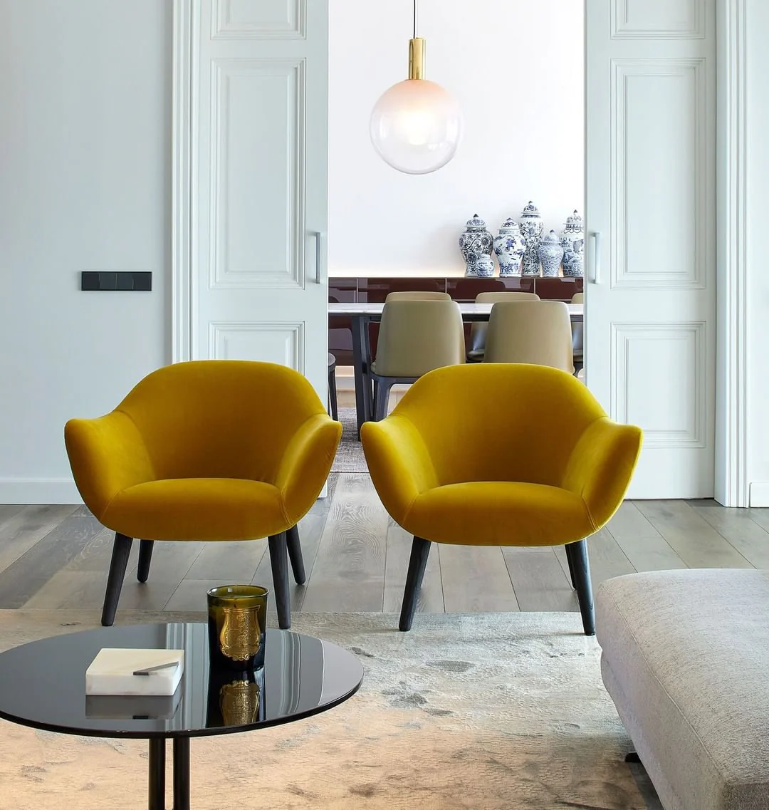 Aeris Minimalist Glass Pendant Lamp - Image 11