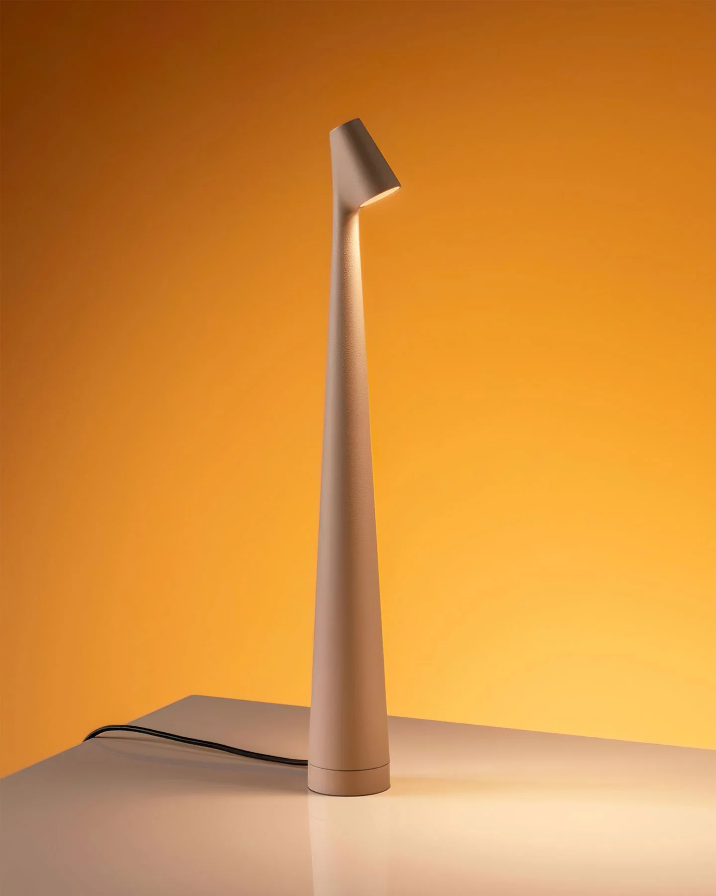 Africa Modern Table Lamp - Image 9