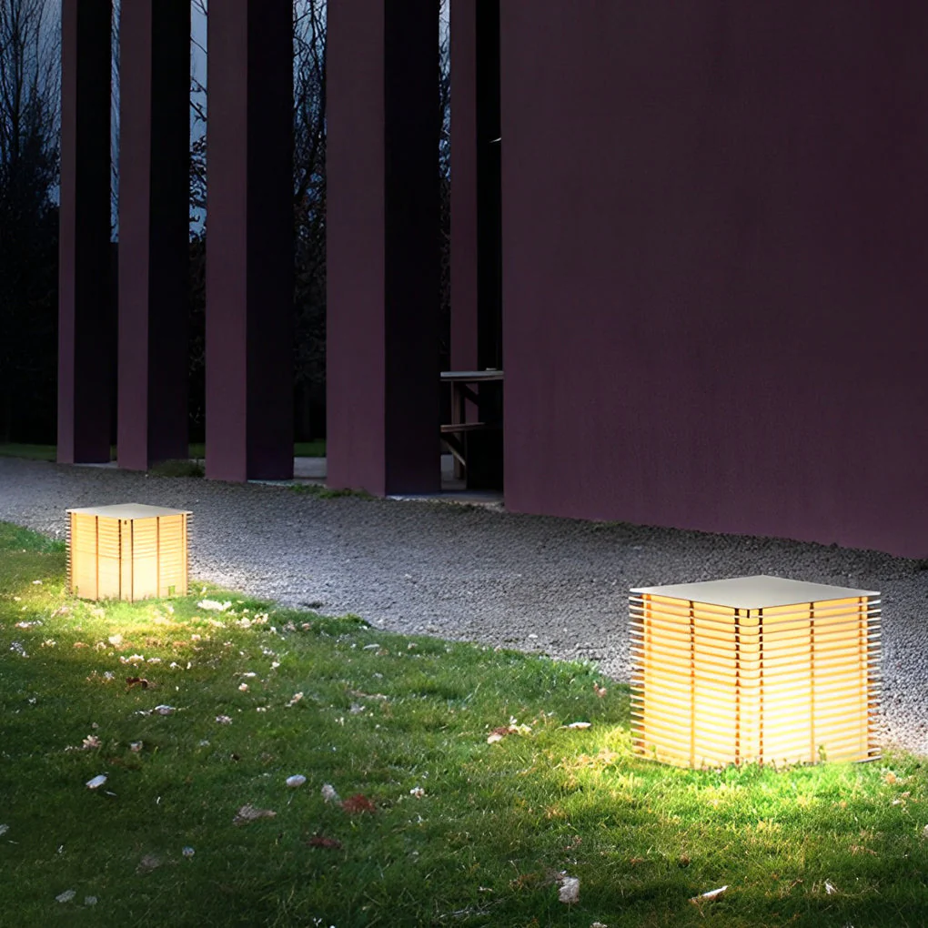 Alina Square Grids LED Outdoor Lawn Lamp - Image 4