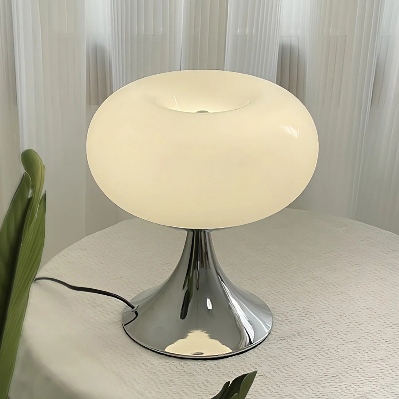 Apple Modern Glass Table Lamp - Image 12