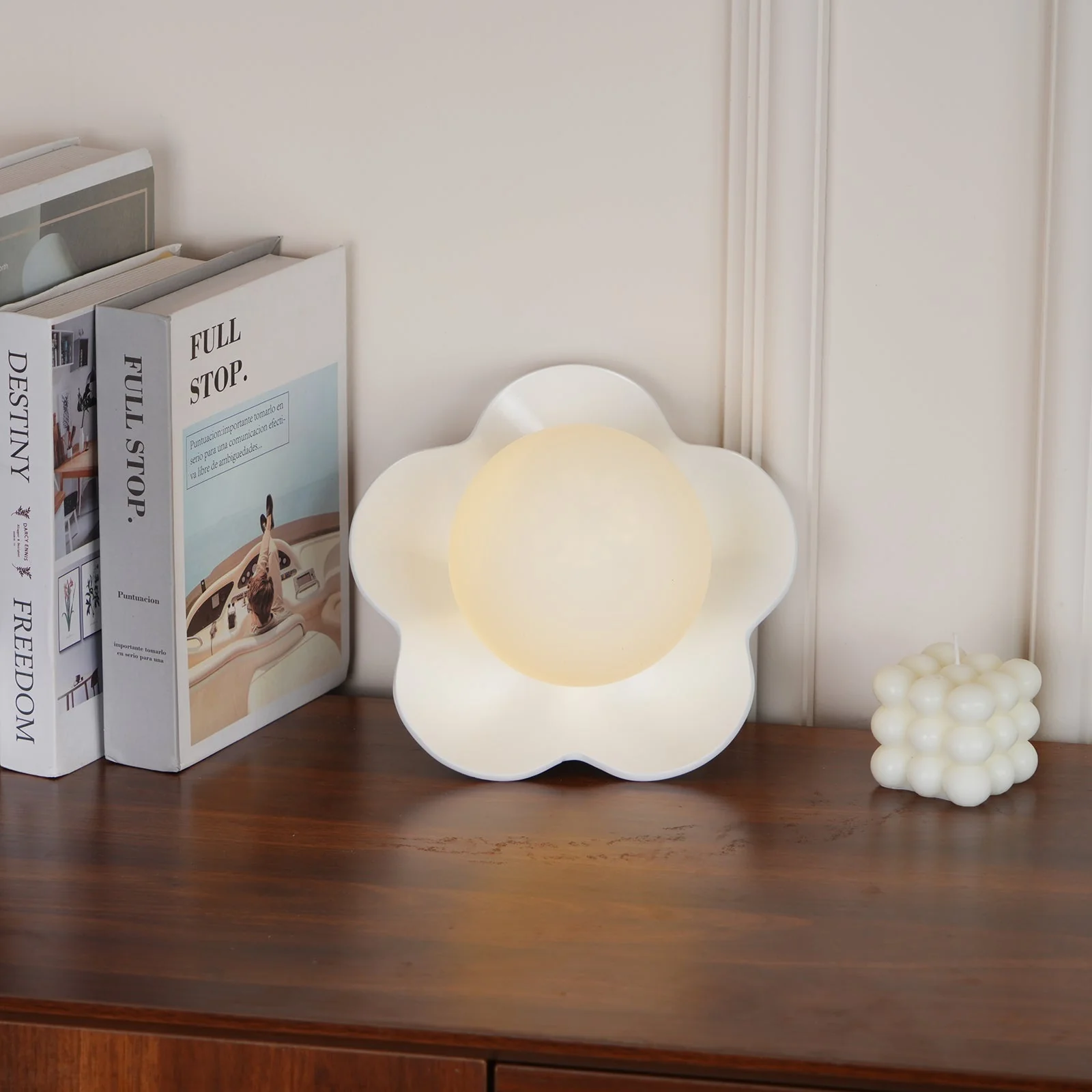 Arcore Resin Playful Wall Lamp - Image 42