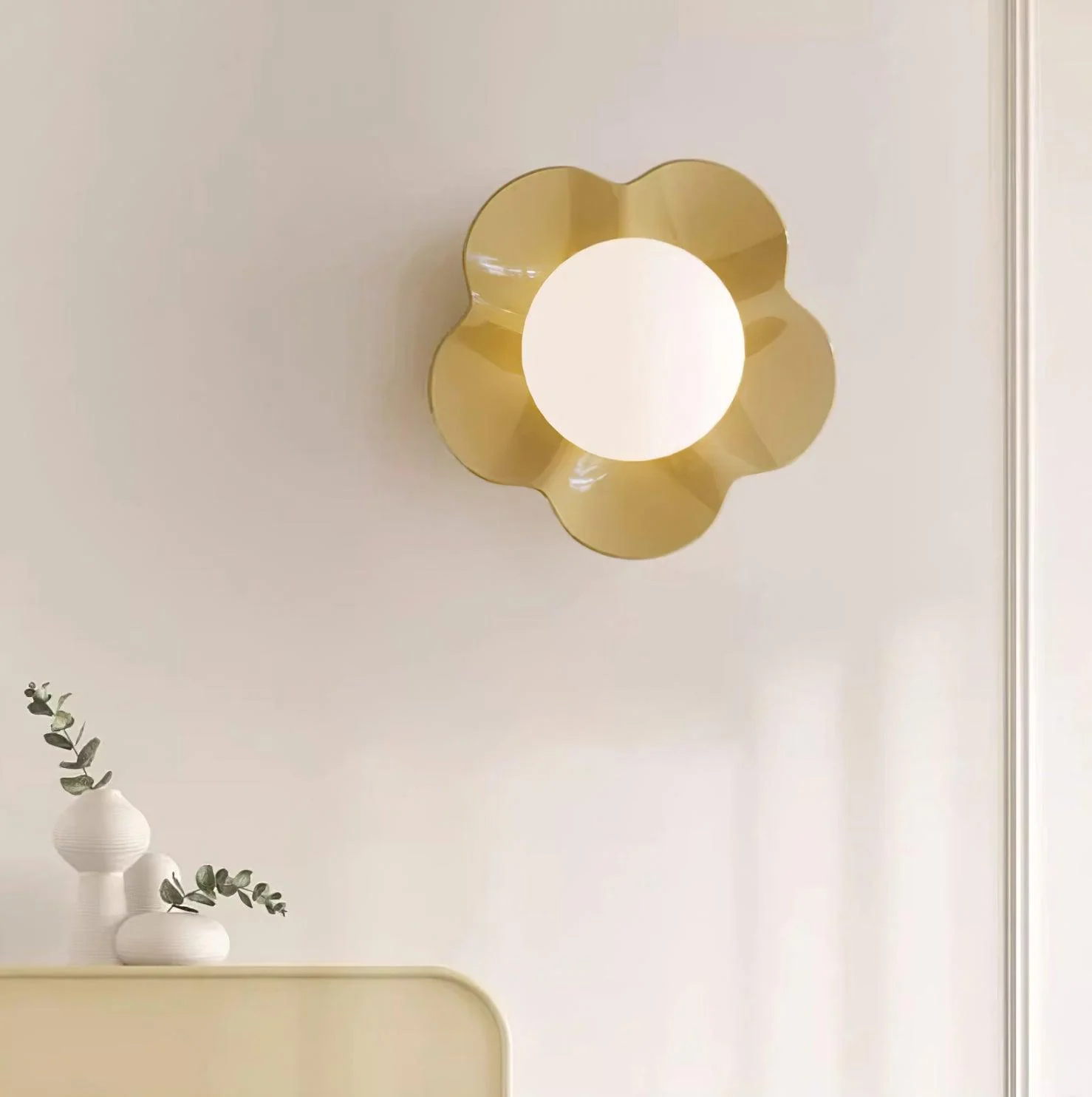 Arcore Resin Playful Wall Lamp - Image 9