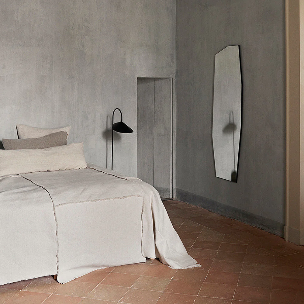 Arum Minimalist Wall Light - Image 3