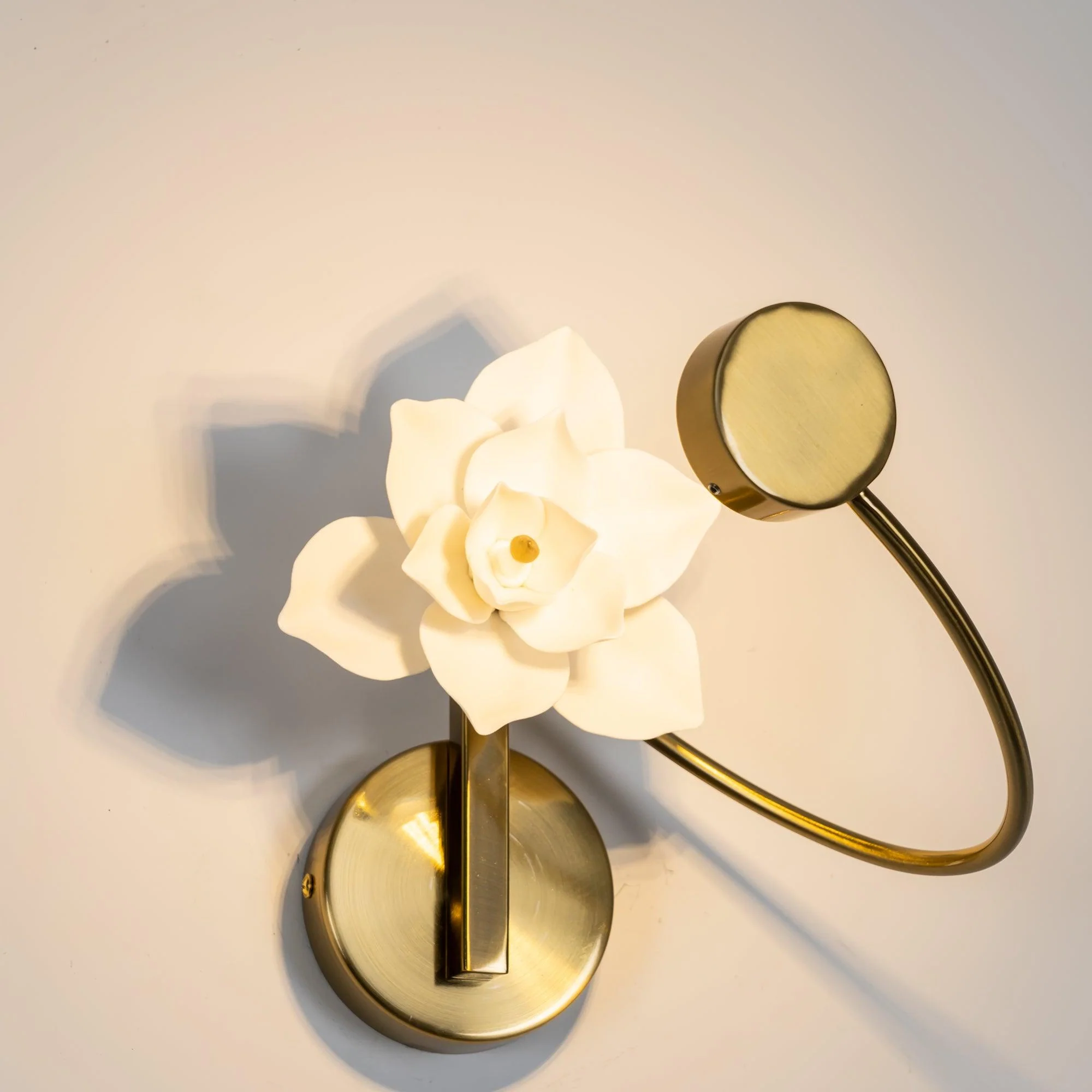 Astora Paper Artistic Lamp - Image 3