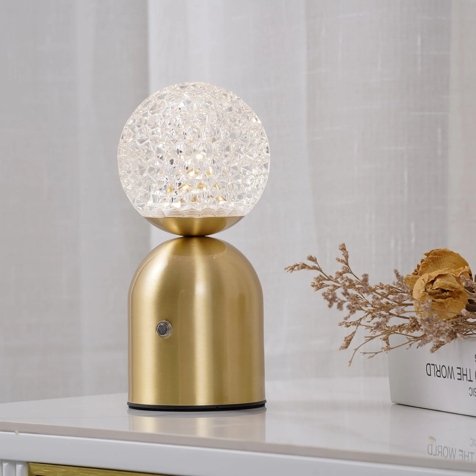 Atlas Modern Brass Table Lamp - Image 8