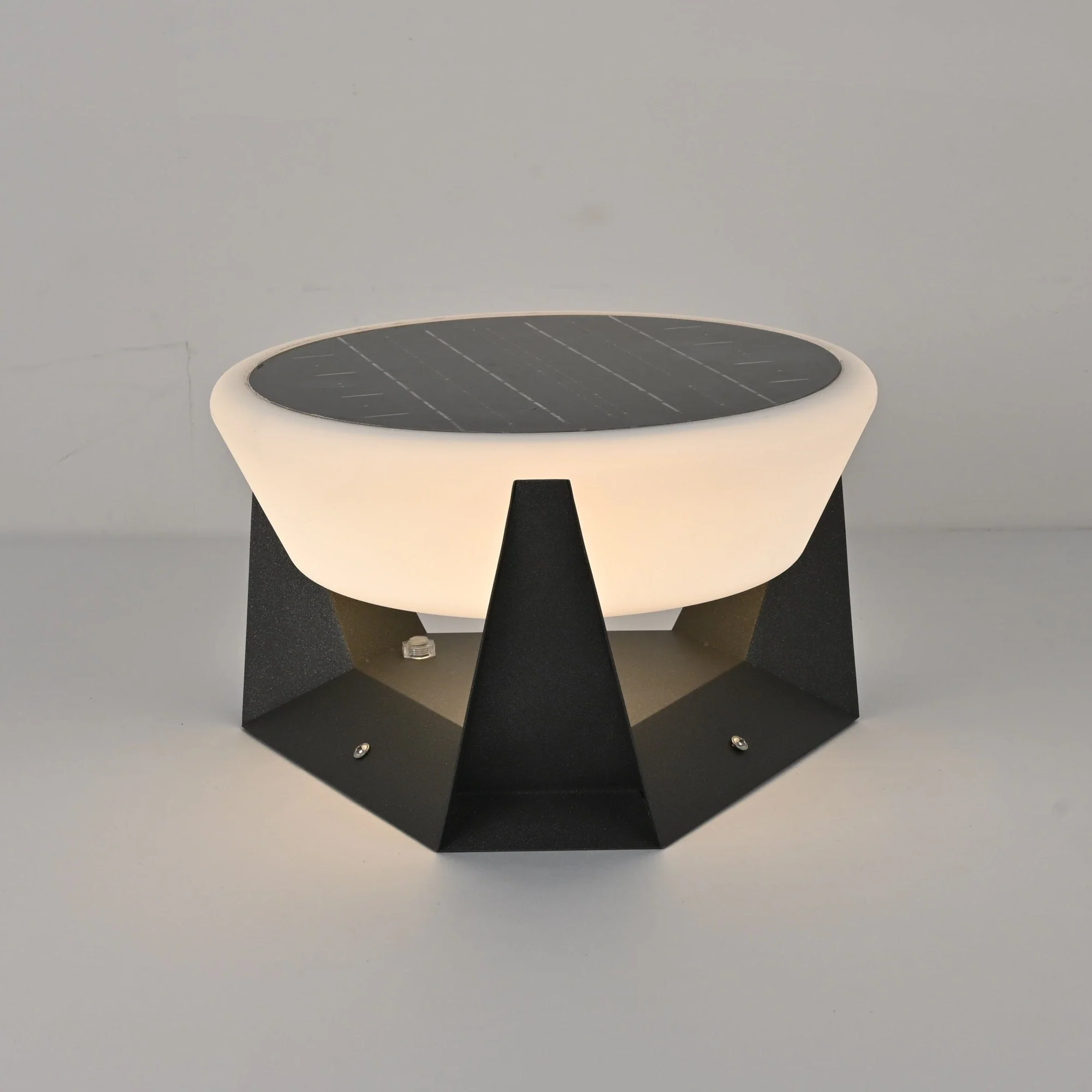 Auren Modern Solar Outdoor Light - Image 10
