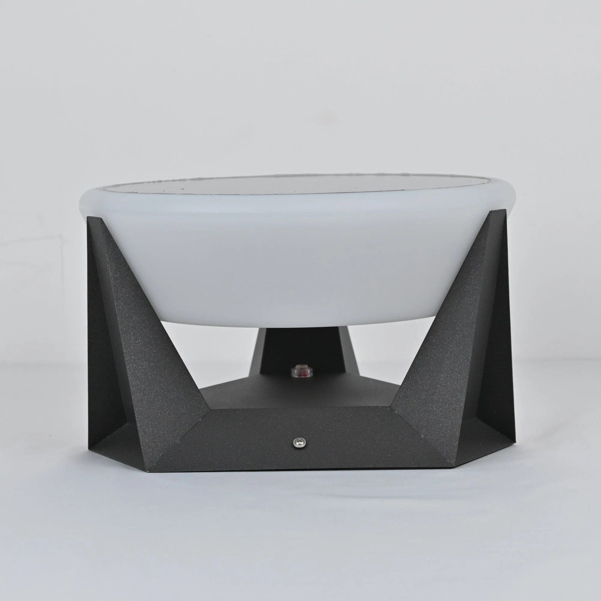 Auren Modern Solar Outdoor Light - Image 14