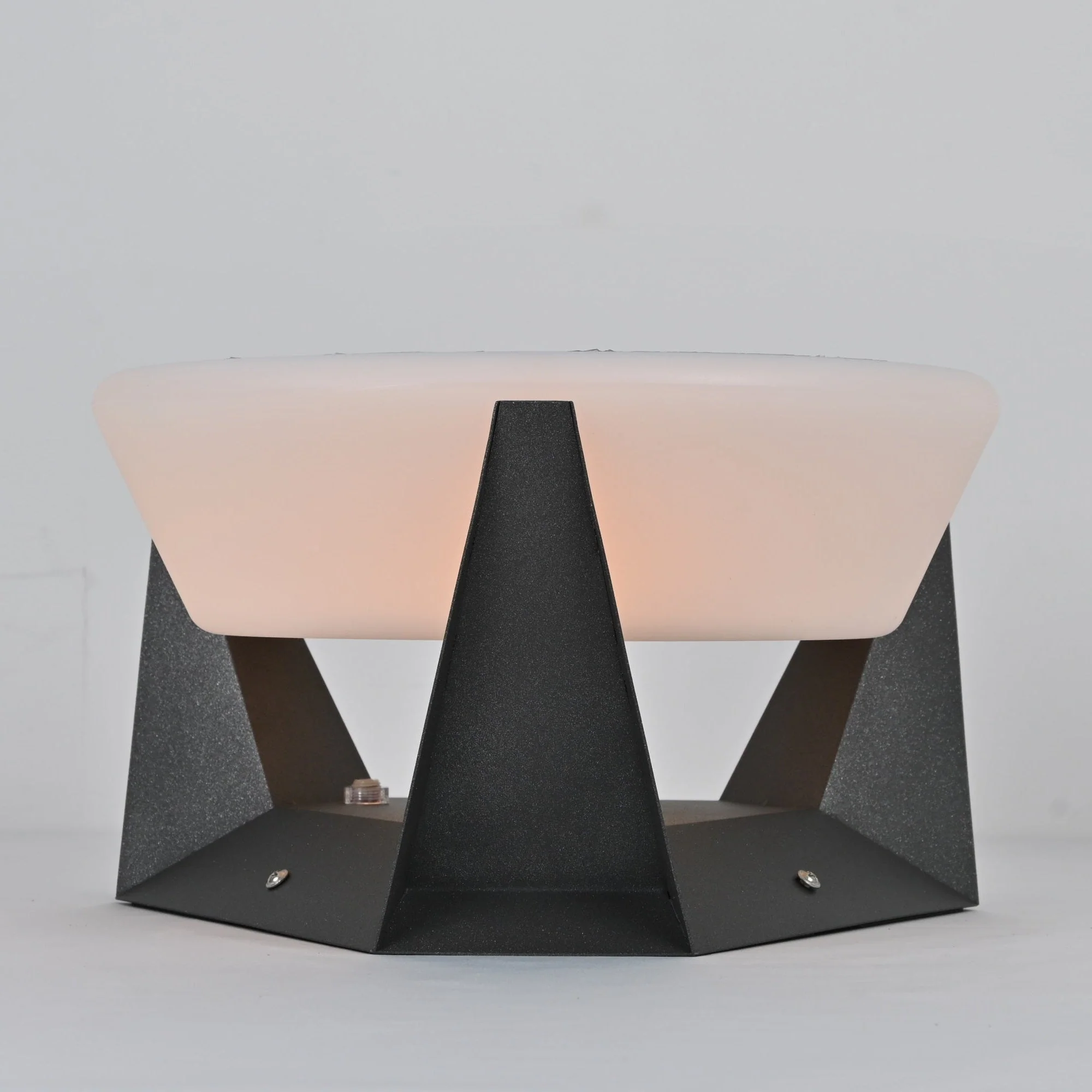 Auren Modern Solar Outdoor Light - Image 21