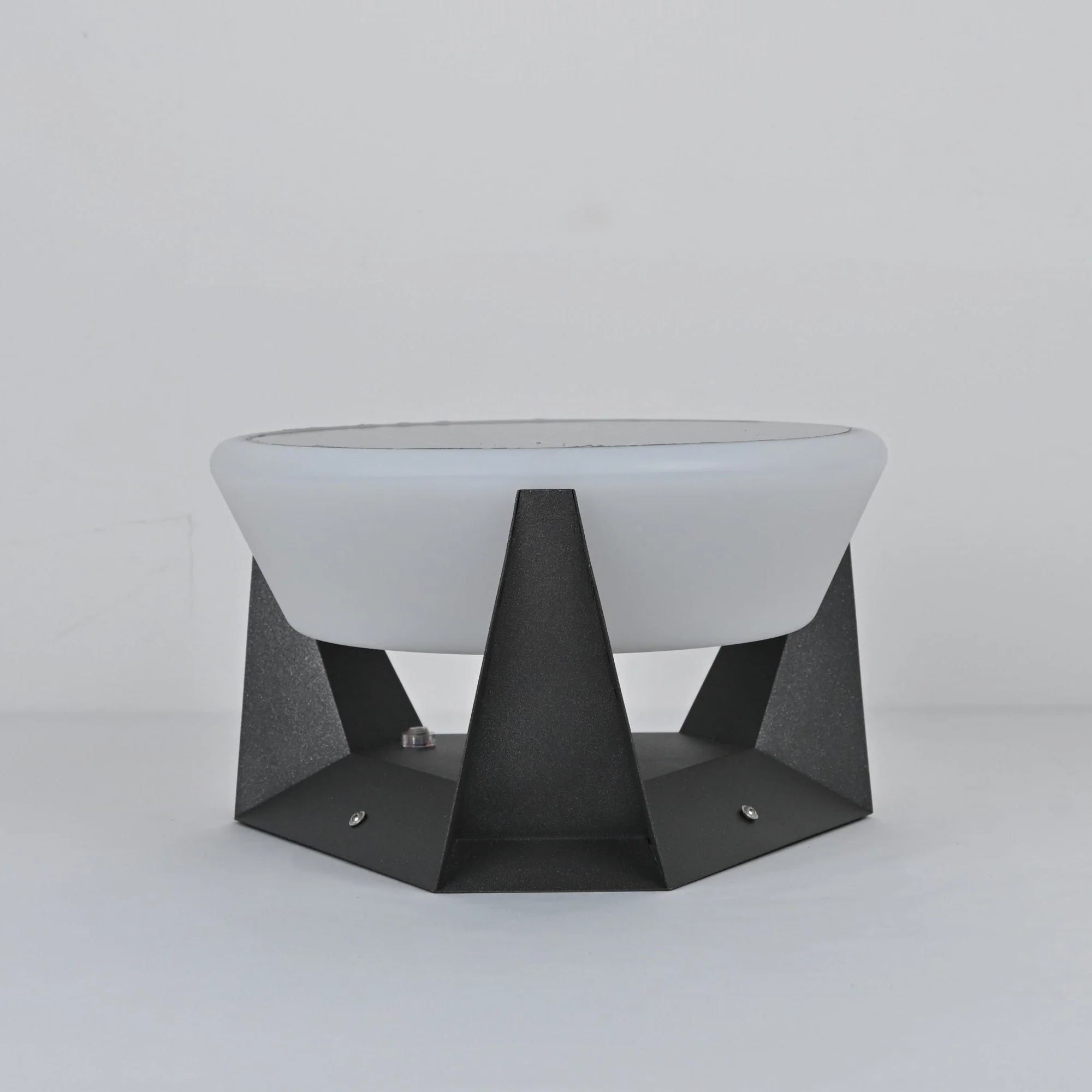 Auren Modern Solar Outdoor Light - Image 23