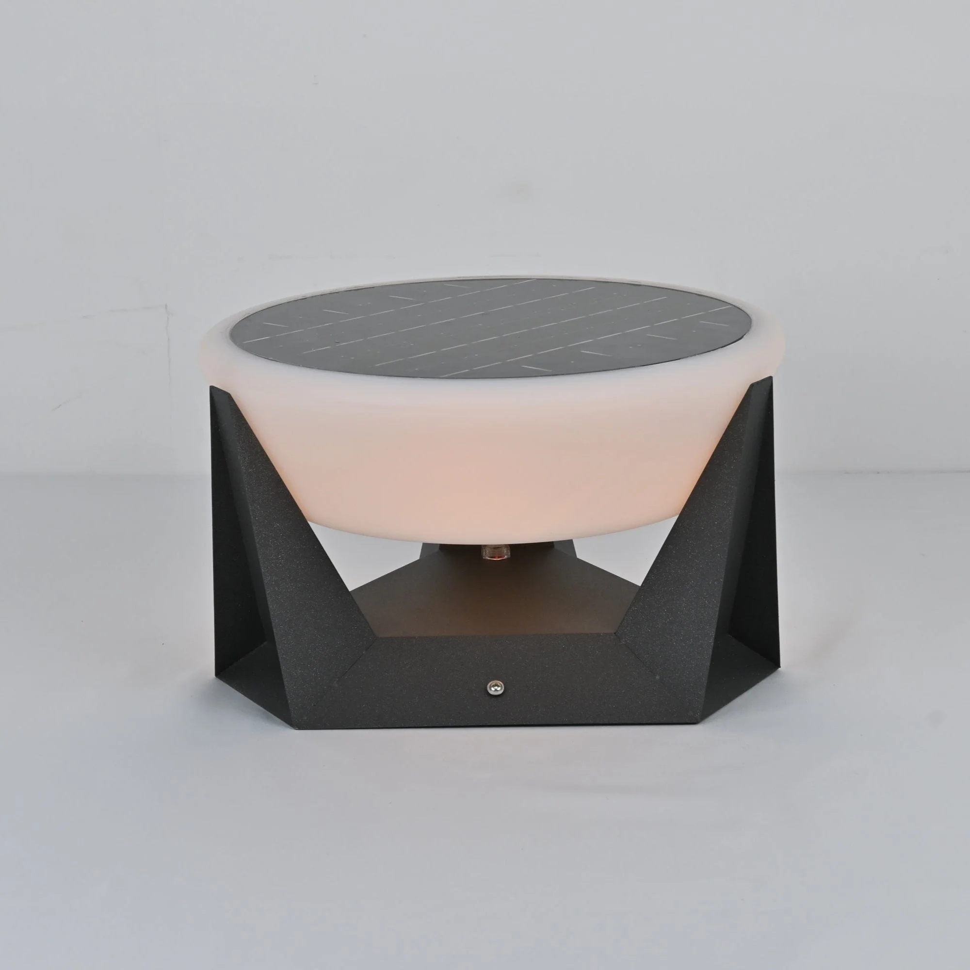 Auren Modern Solar Outdoor Light - Image 7