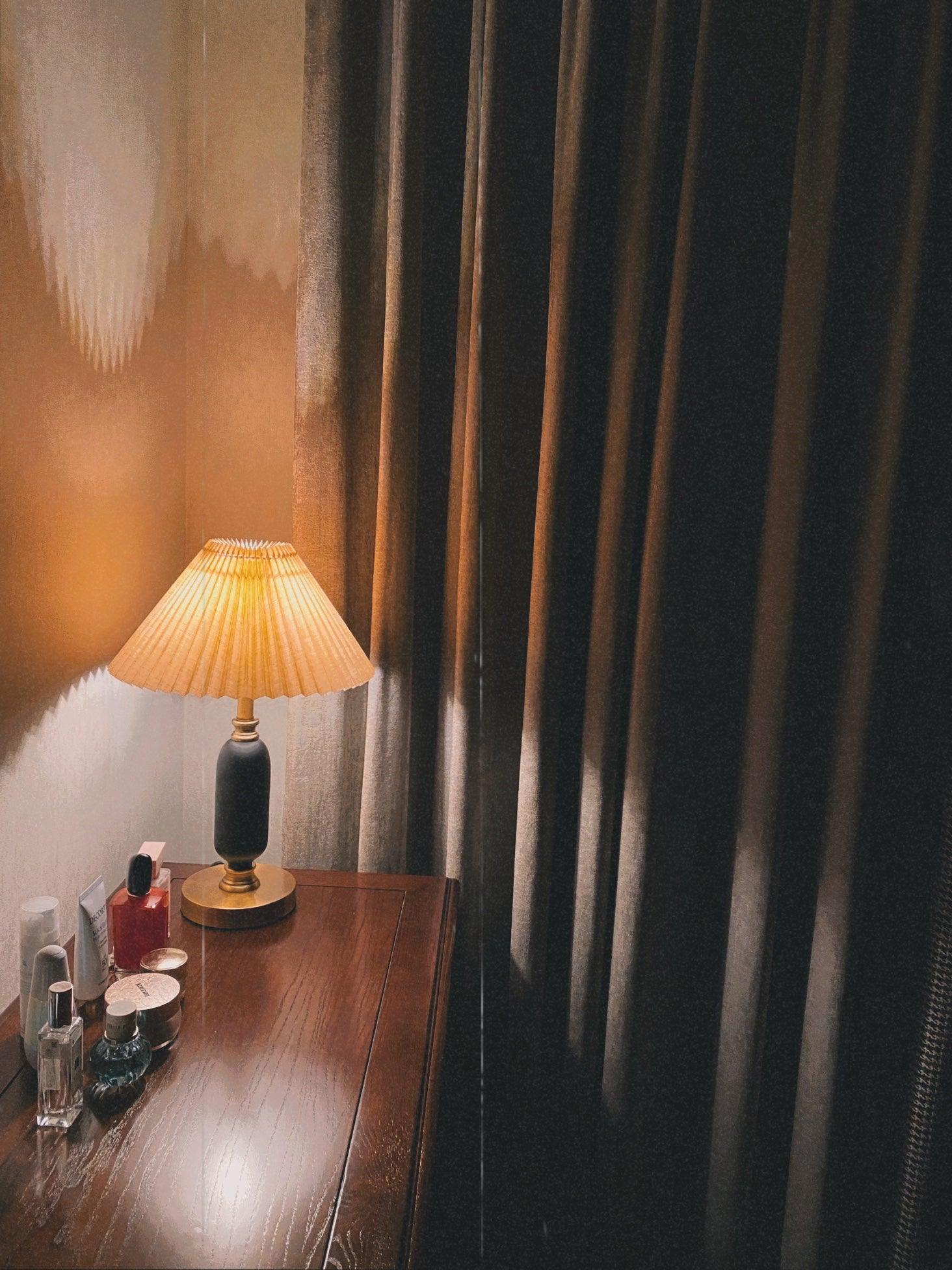 Aurmarila Fabric Table Lamp - Image 2