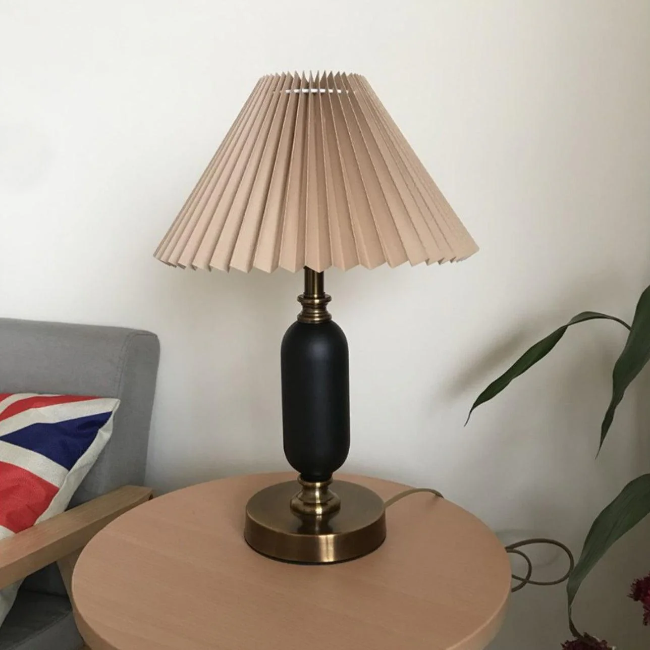 Aurmarila Fabric Table Lamp - Image 28