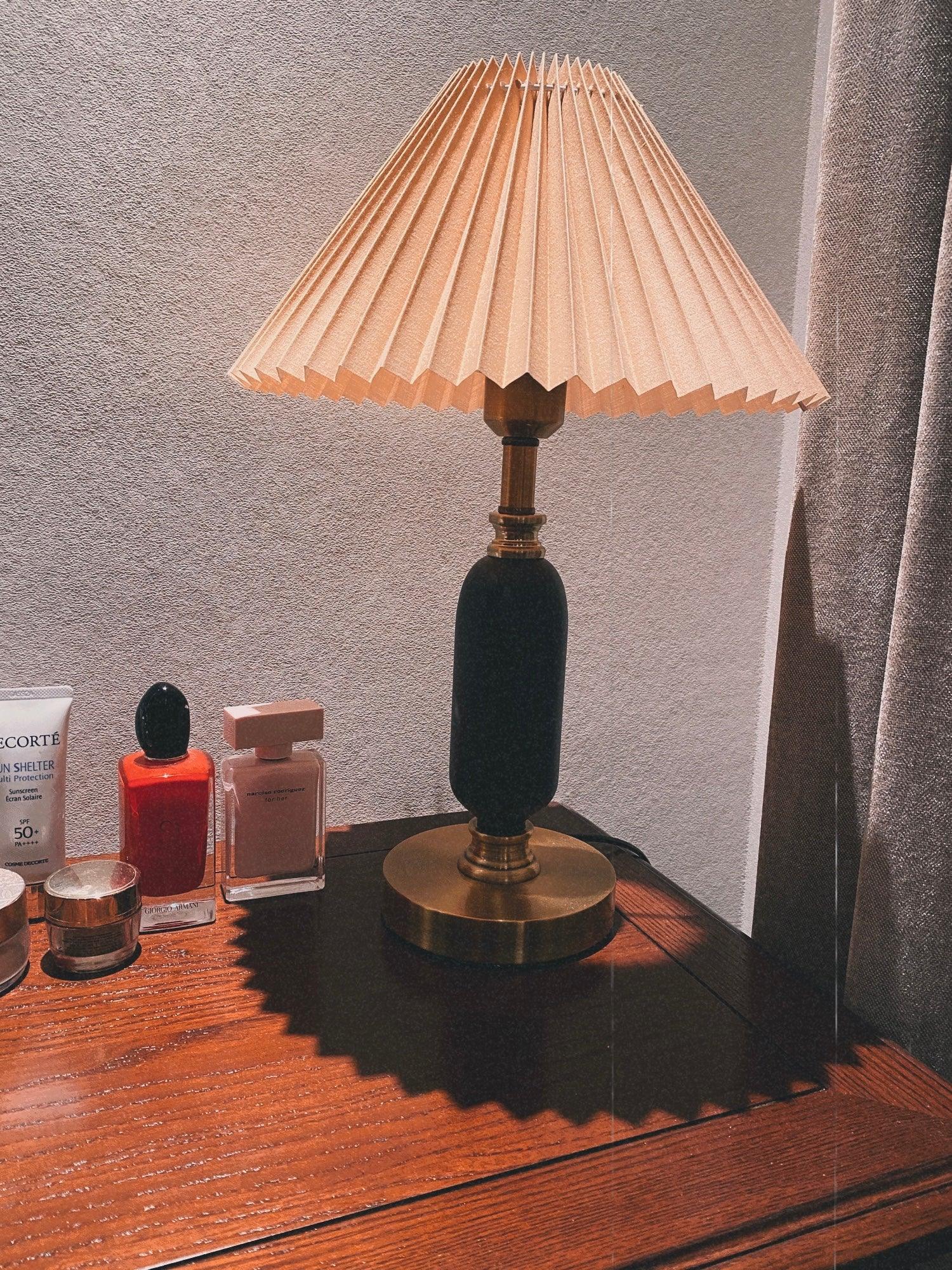 Aurmarila Fabric Table Lamp - Image 8