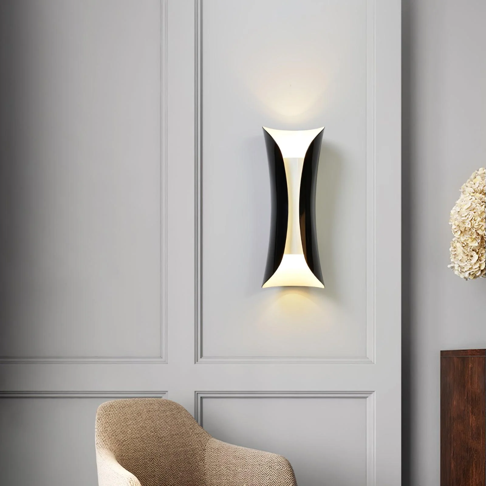 Averra Small Waist Wall Lamp - Image 4
