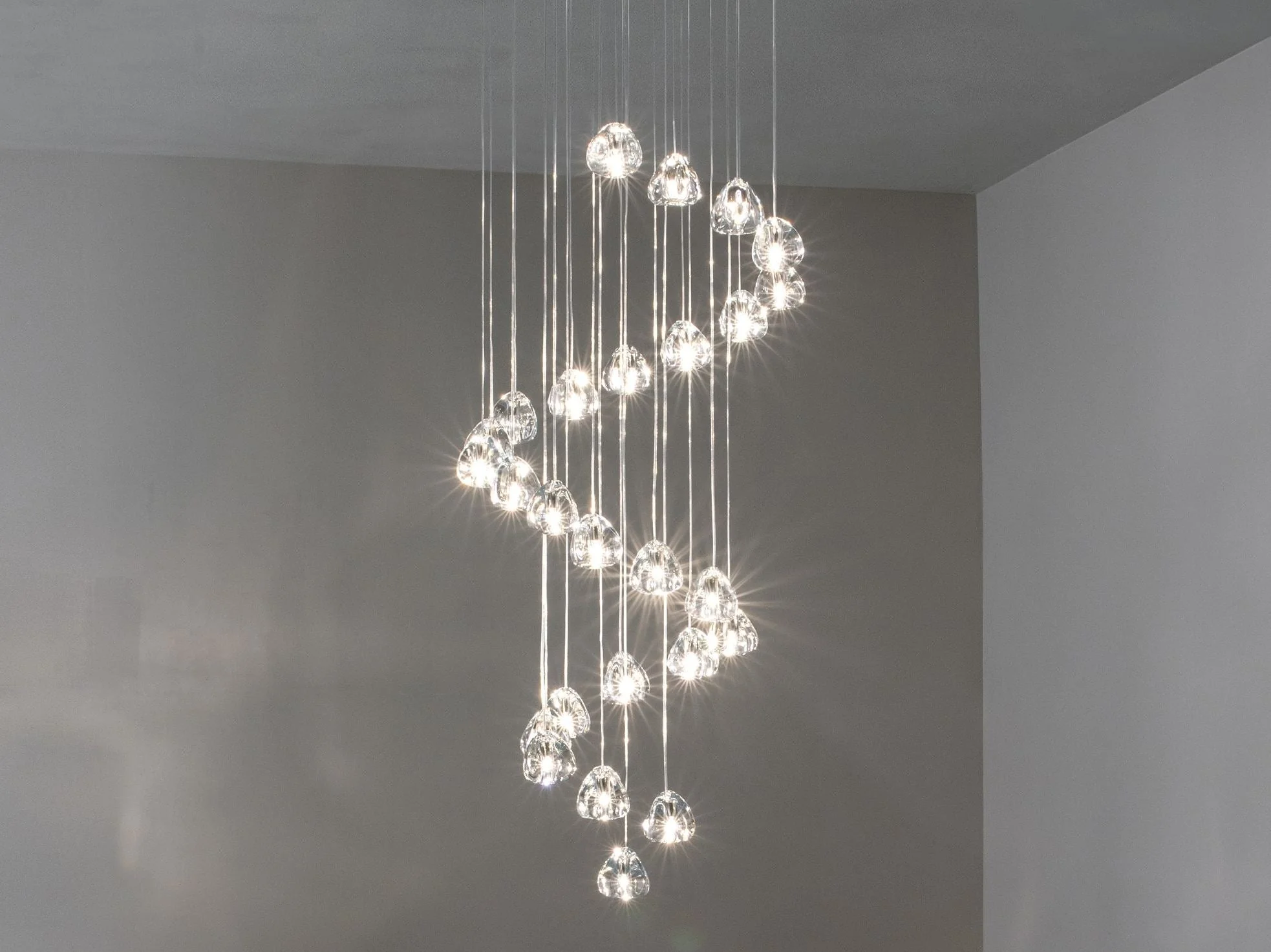 Avynor Postmodern Luxury Cherry Crystal Pendant Lamp - Image 124