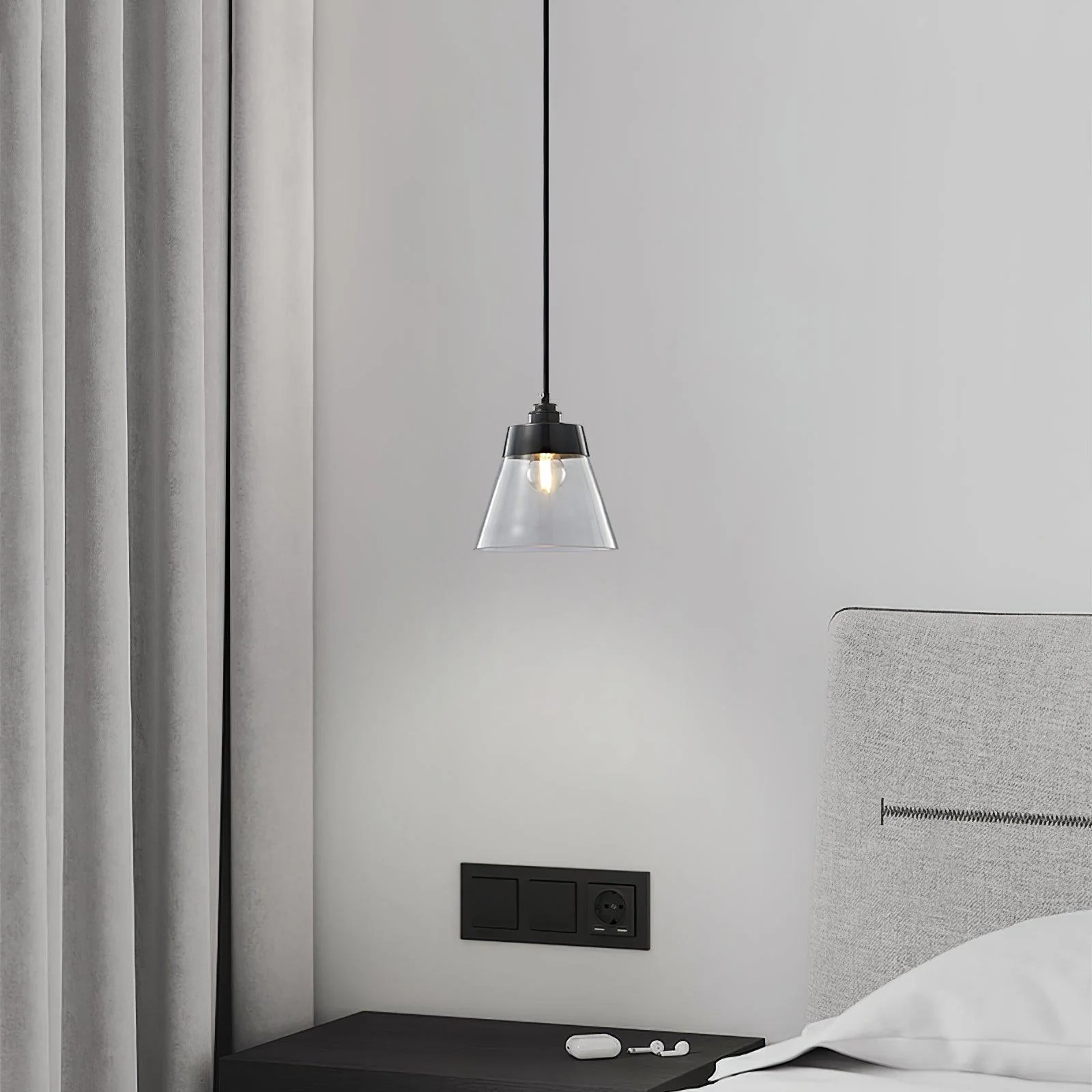 Baskin Minimalist Brass Pendant Light - Image 8