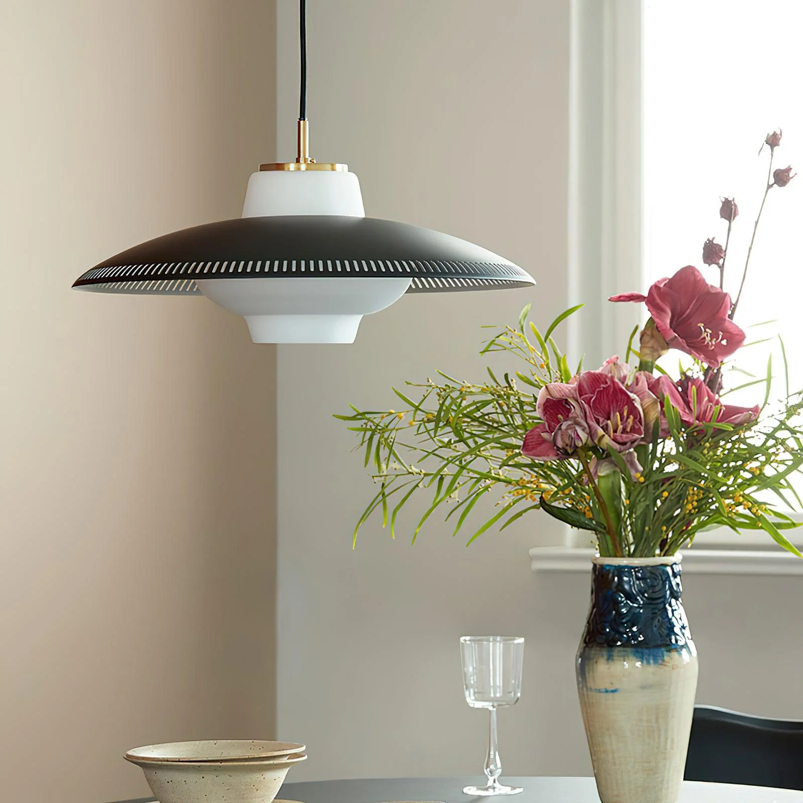 Calyranic Classic Minimalistic Pendant Lamp - Image 40