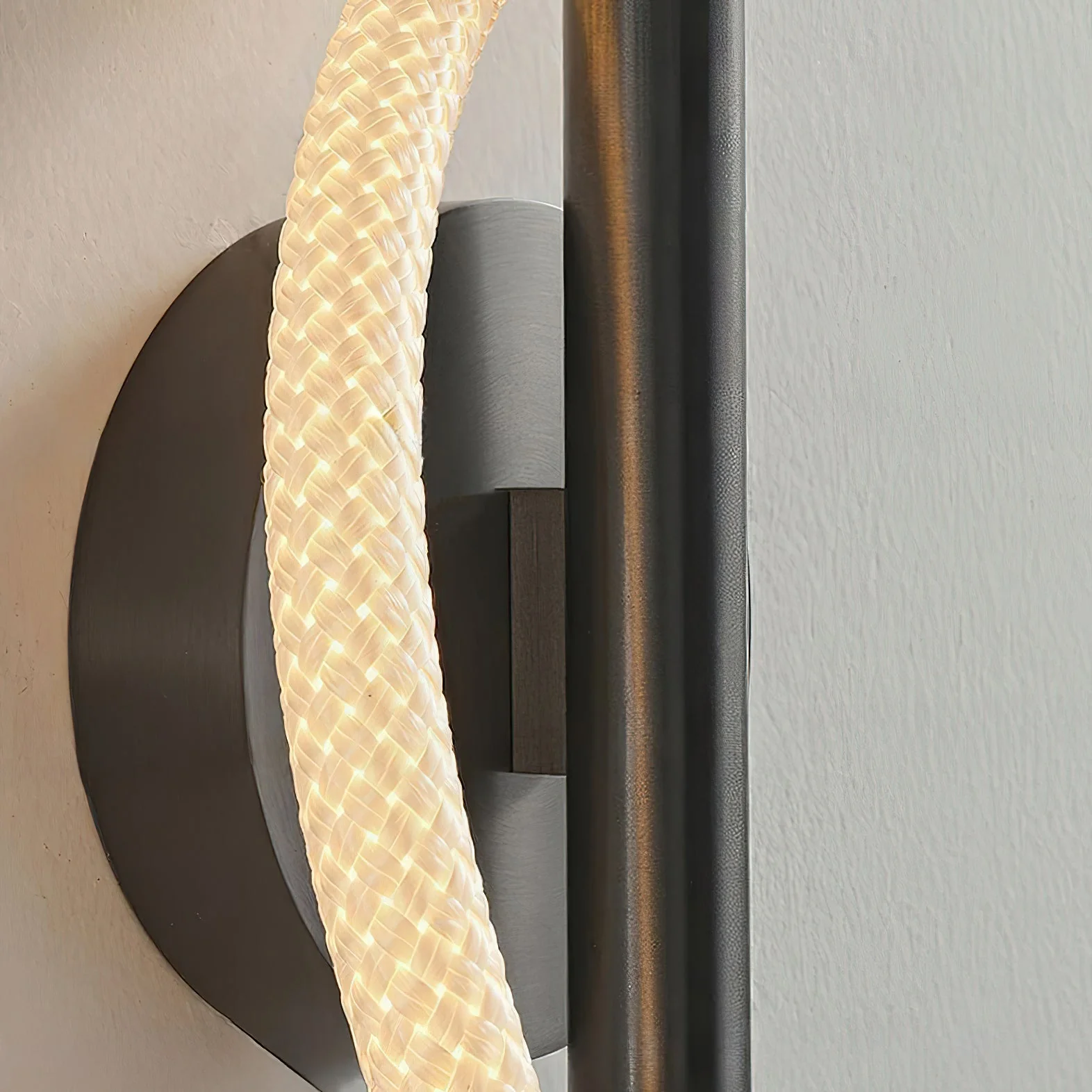 Capella Minimalist Wall Lamp - Image 21