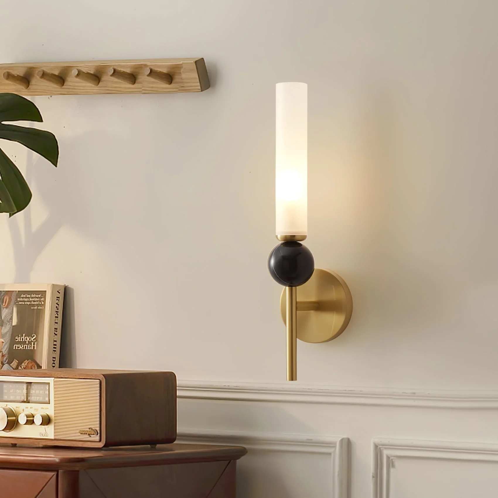 Casoreth Modern Minimalist Vertical Marble Wall Lamp - Image 4