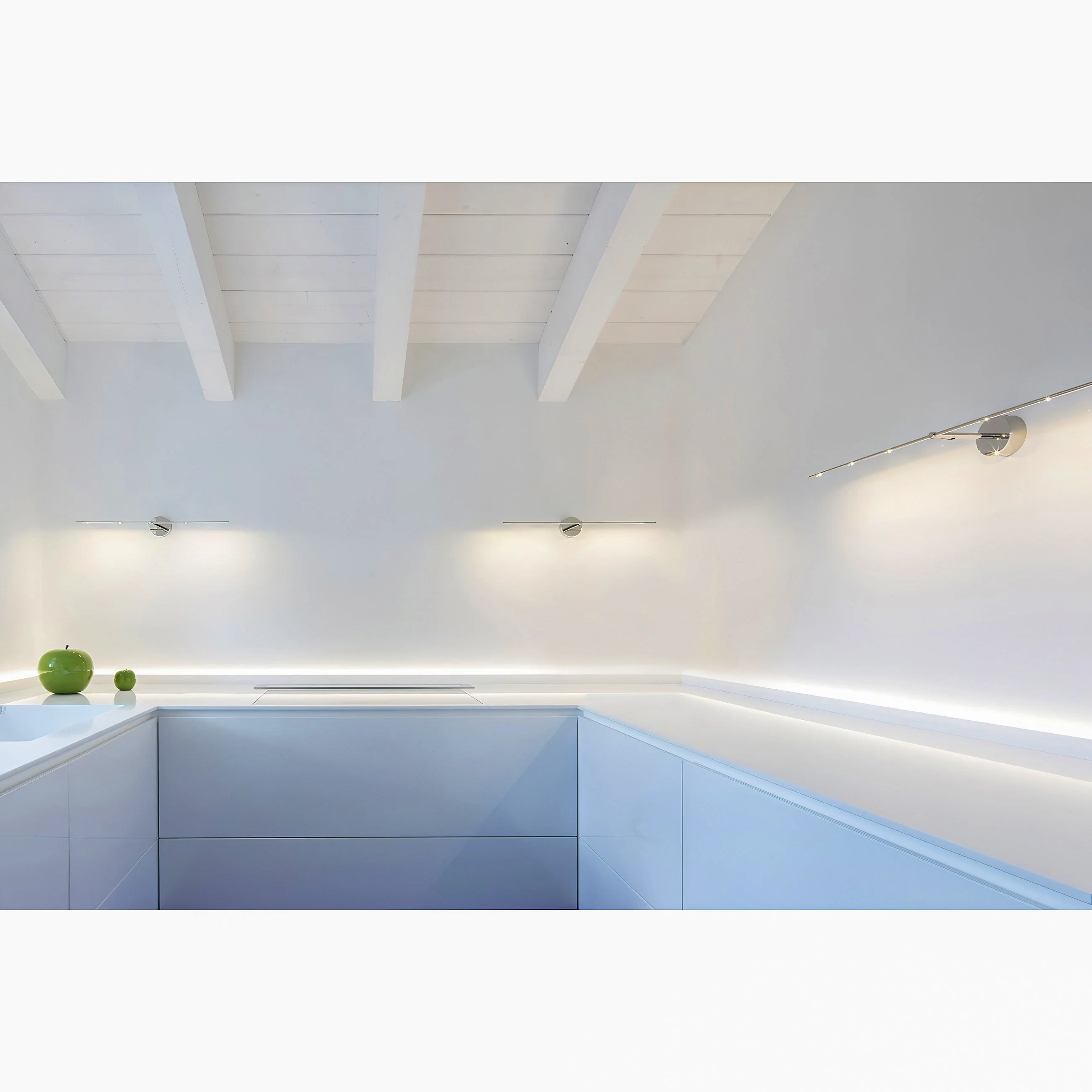Catellani Minimalist Wall Light - Image 6