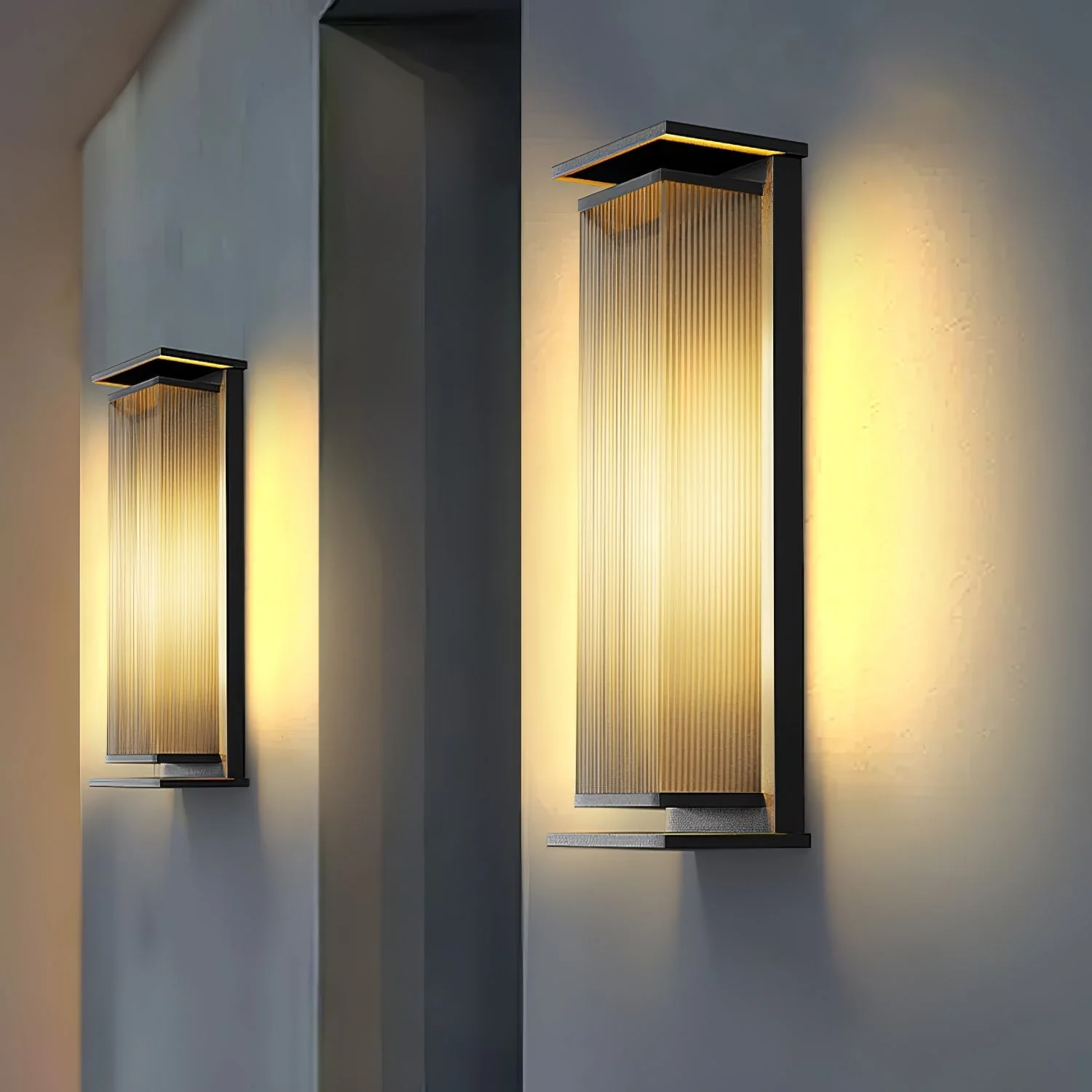 Cesilila Vertical Glass Wall Light - Image 3