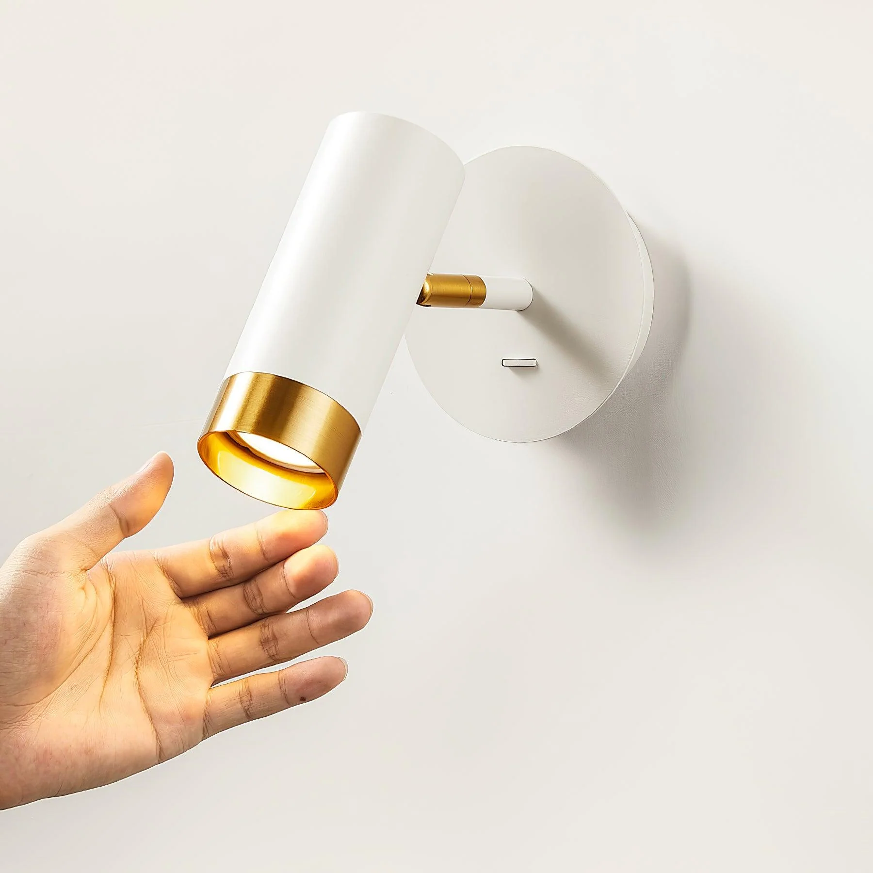 Cevare Modern Minimalist Wall Lamp - Image 4