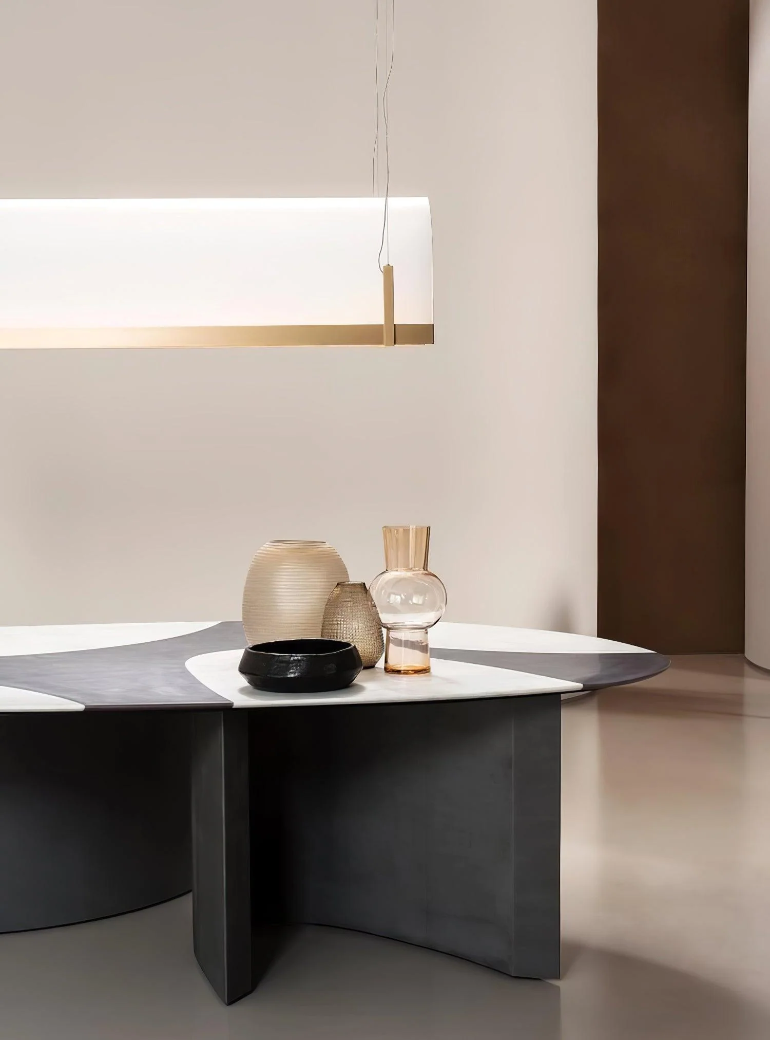Cevinen Linear Gold Pendant Light - Image 28