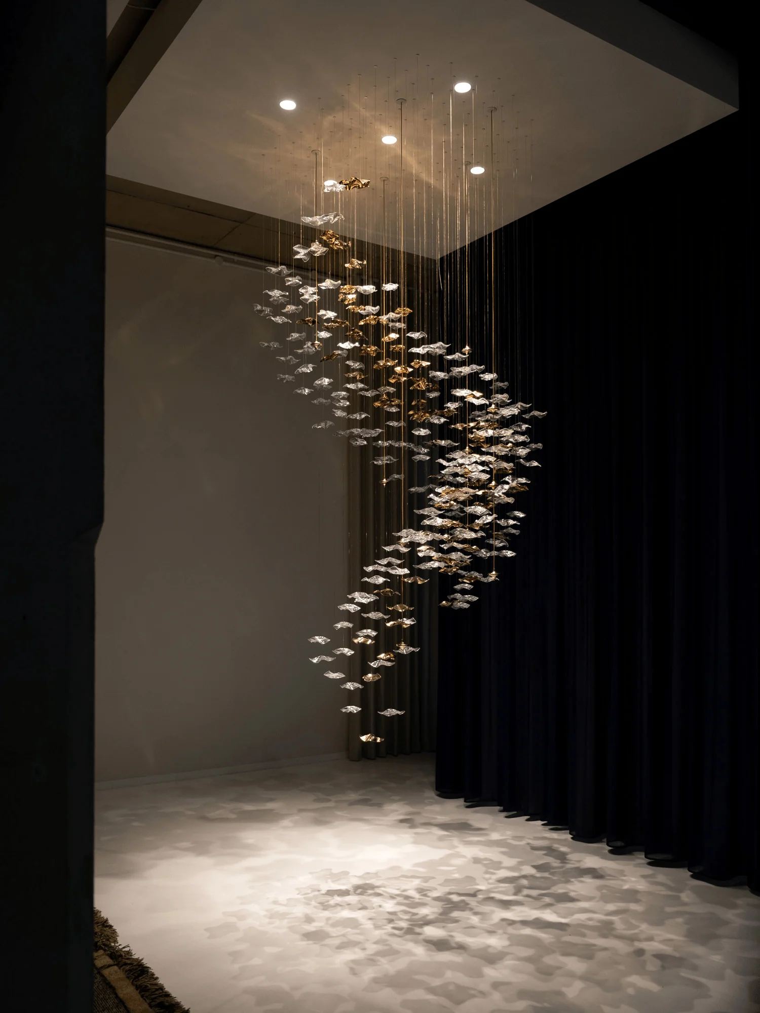 Cezorisra Luxury Brass Linear Chandelier - Image 55