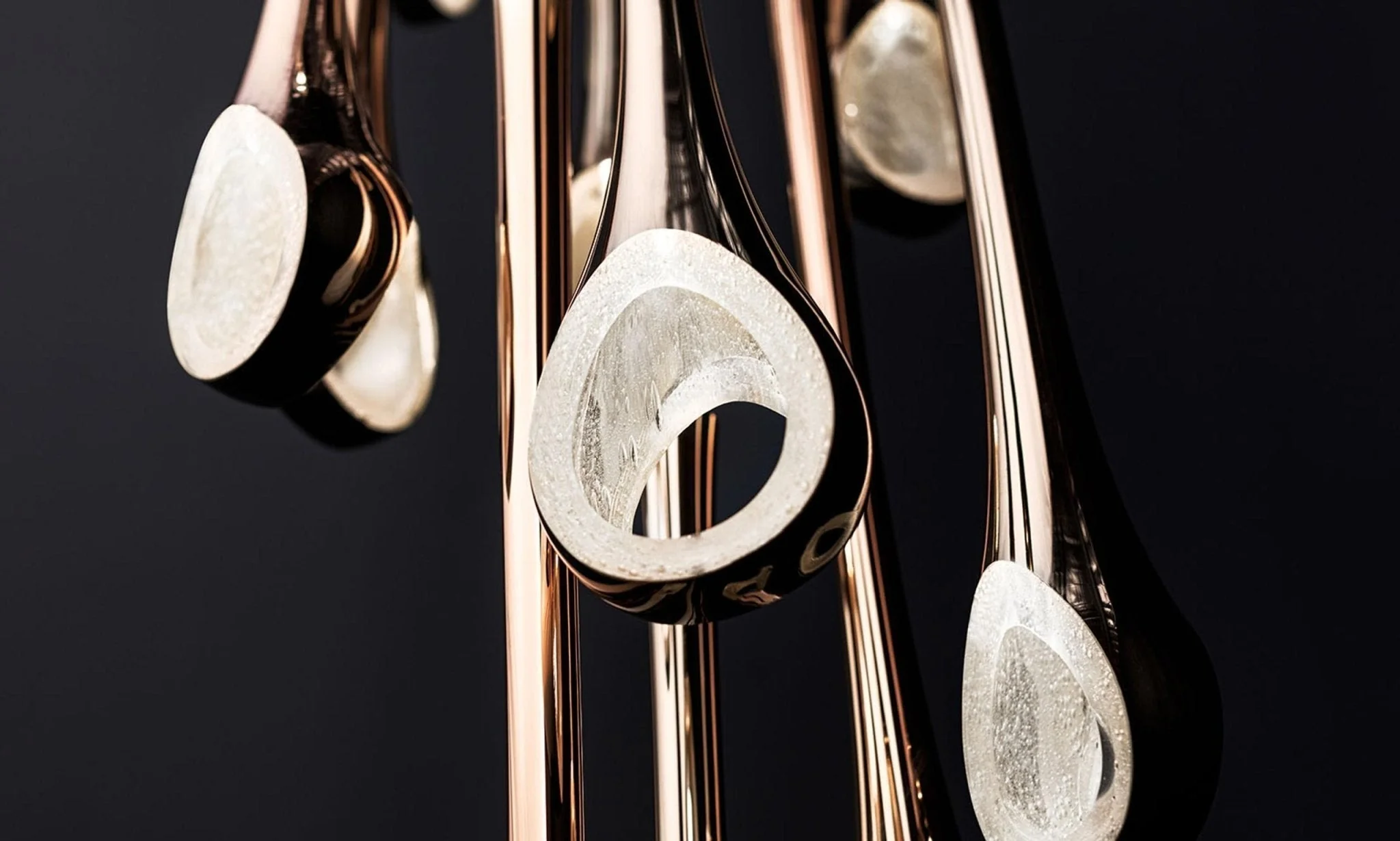 Cicarir Gradient Gold Glass Chandelier - Image 6