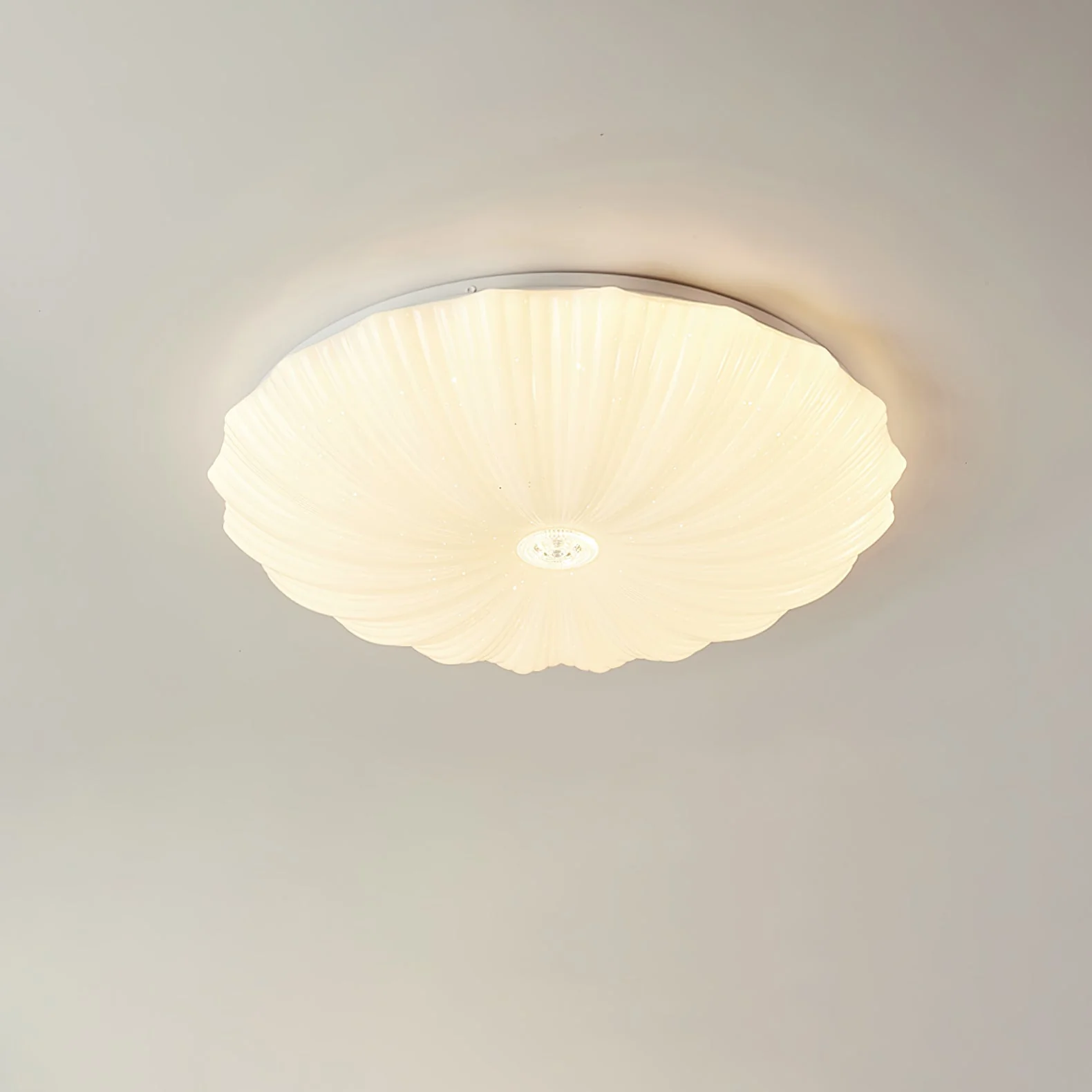 Coloria Nordic Art Shell Round Ceiling Lamp - Image 6