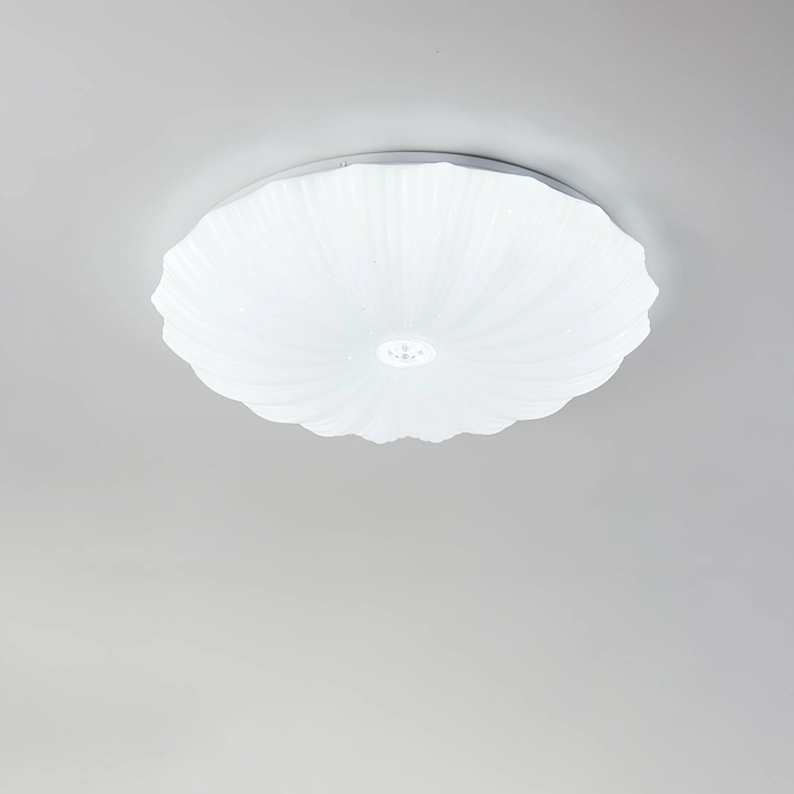 Coloria Nordic Art Shell Round Ceiling Lamp - Image 7