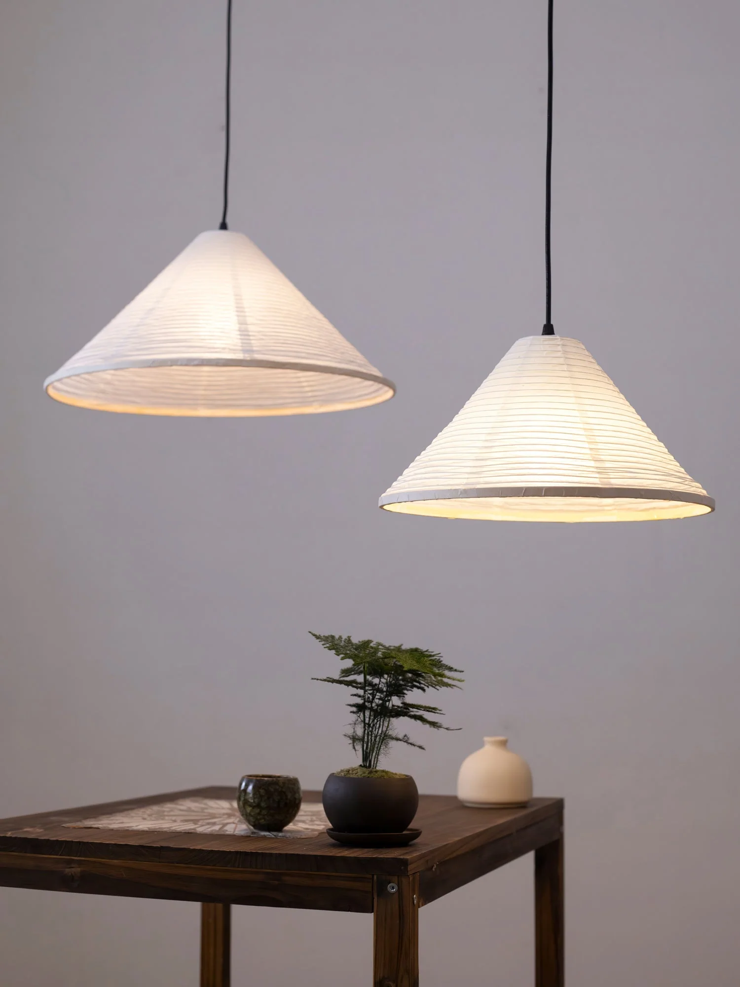 Conic Paper Pyramid Pendant Lamp - Image 37