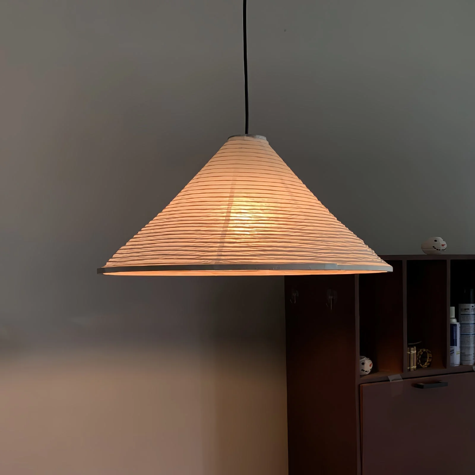 Conic Paper Pyramid Pendant Lamp - Image 44