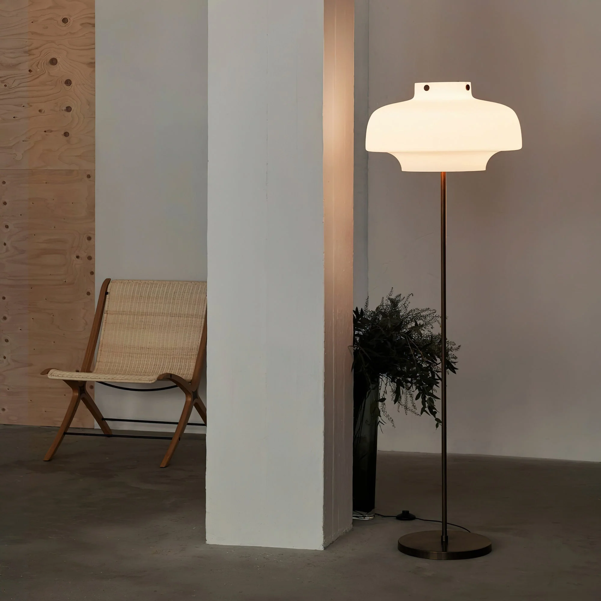 Copenhagen Modern Glass Floor Lamp - Image 2