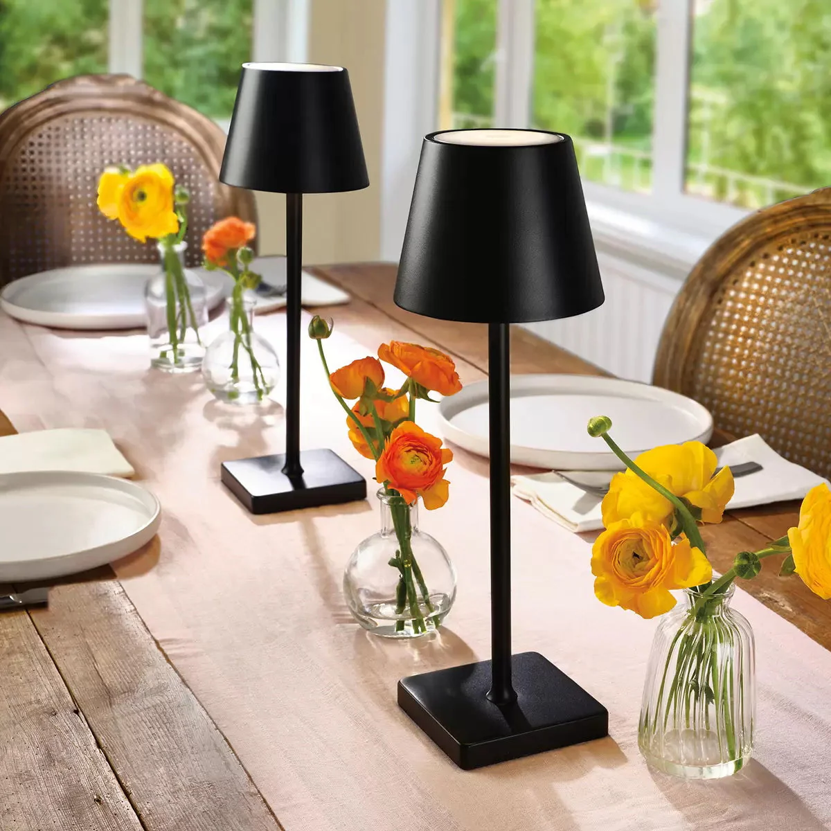 Cordless Modern Table Lamp - Image 4