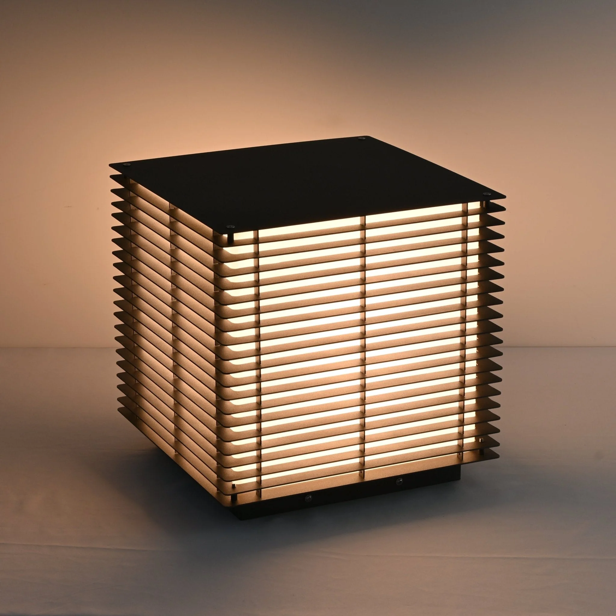 Cubra Grid Post Outdoor Light - Image 10