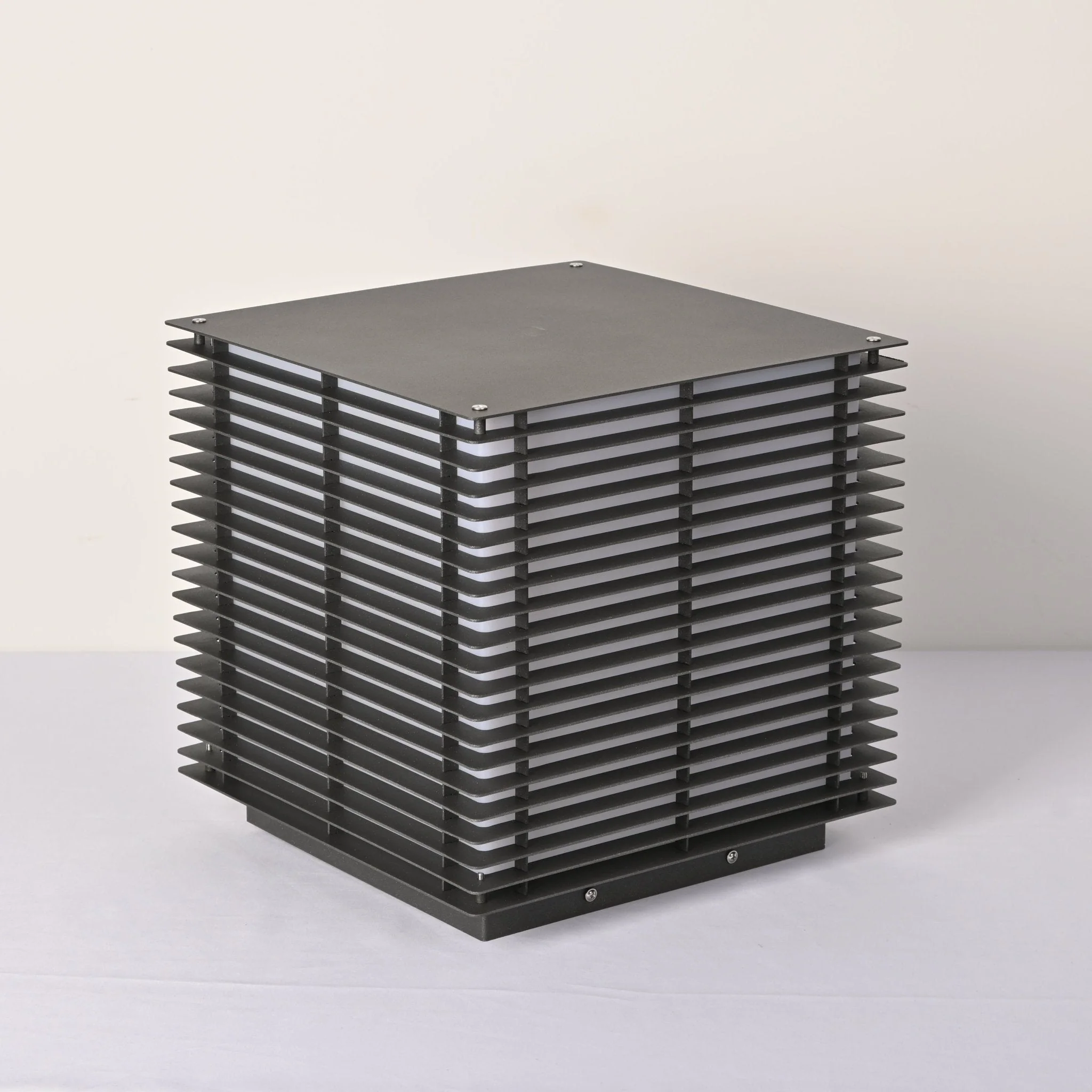 Cubra Grid Post Outdoor Light - Image 11