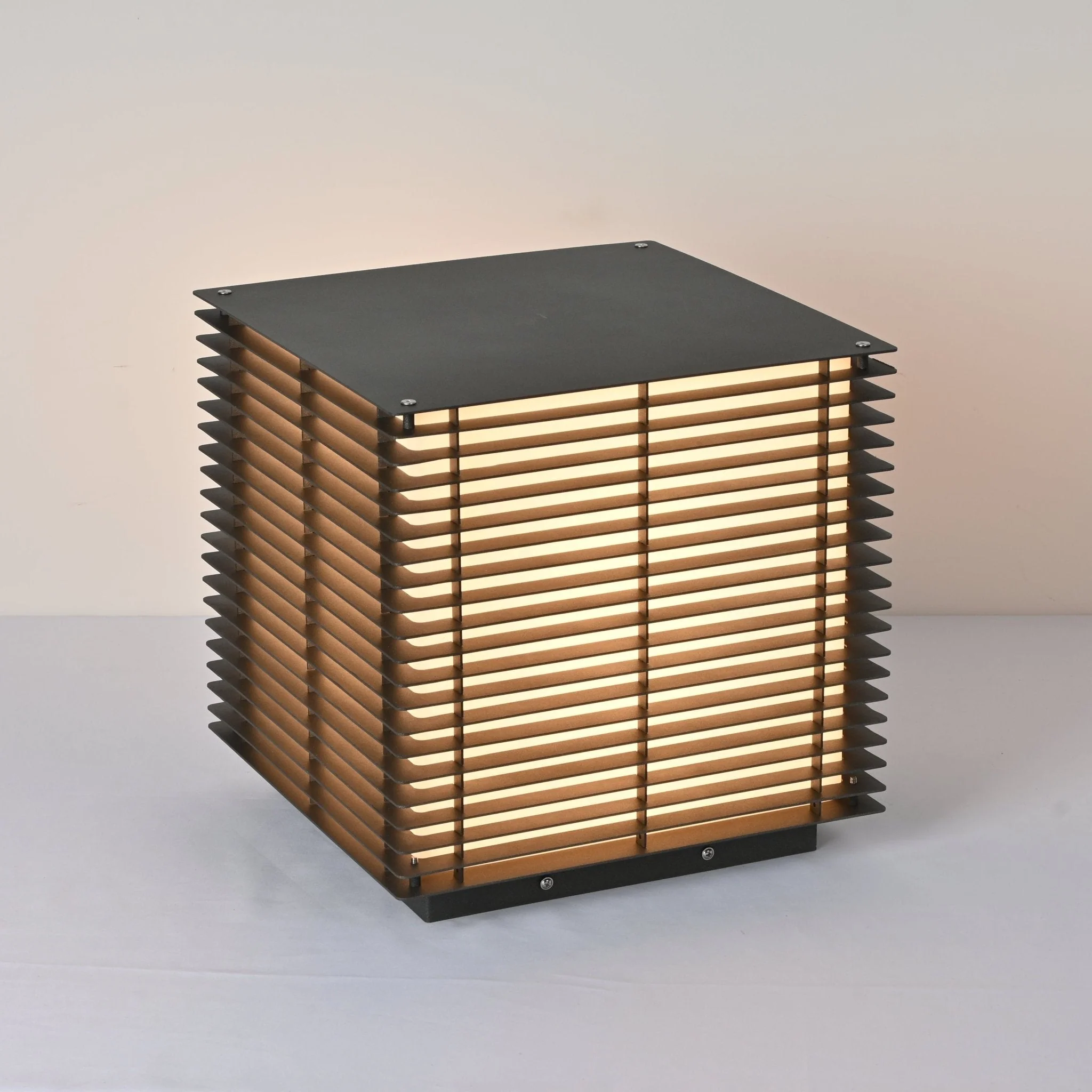 Cubra Grid Post Outdoor Light - Image 4