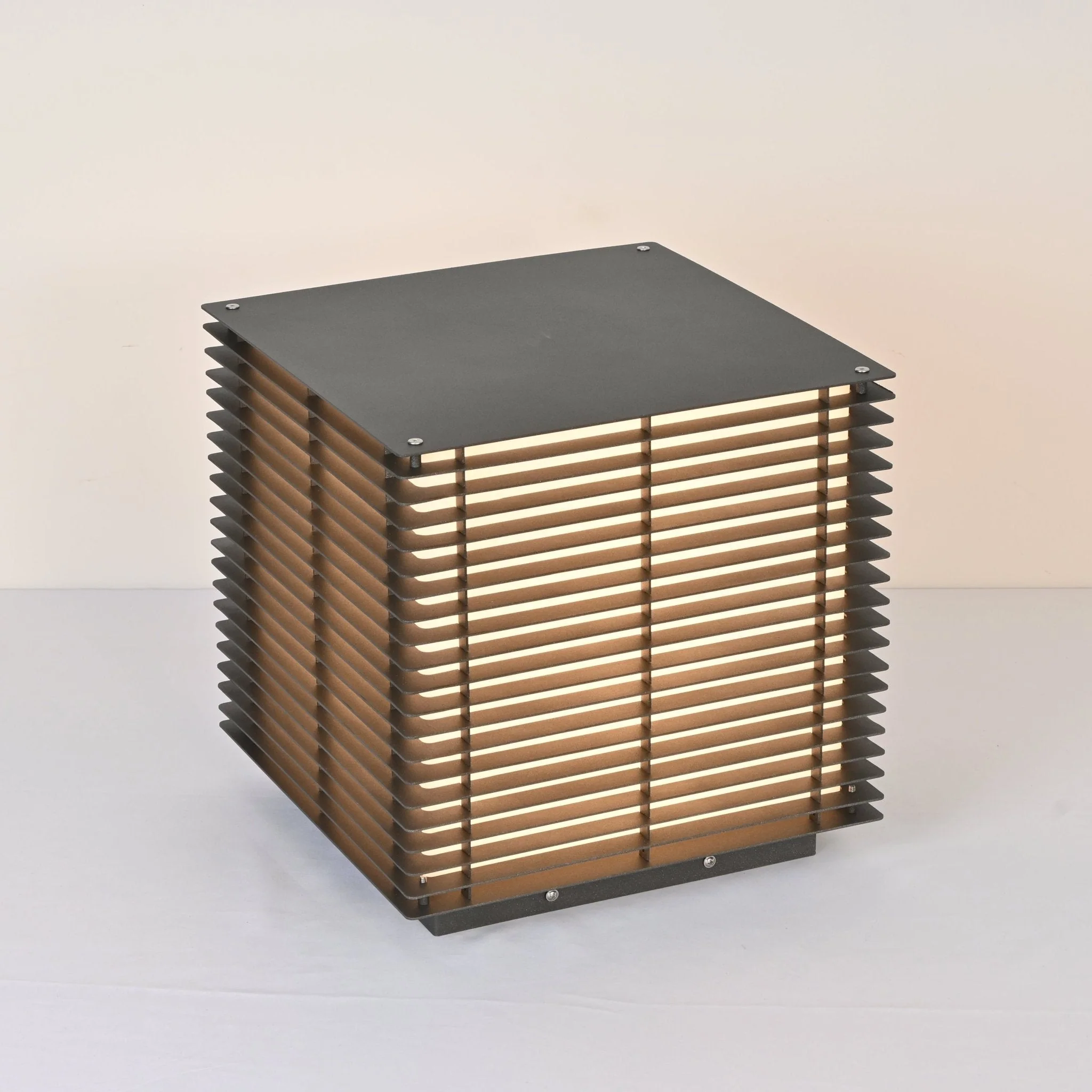 Cubra Grid Post Outdoor Light - Image 5