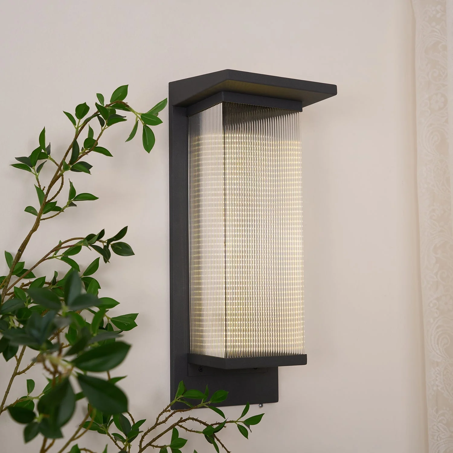 Dependable Unique Box Solar Outdoor Wall Lamp - Image 2
