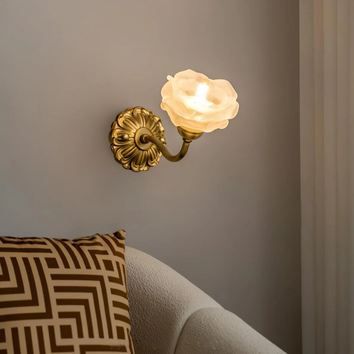 Drifte Brass Floral Luxury Wall Lamp - Image 21
