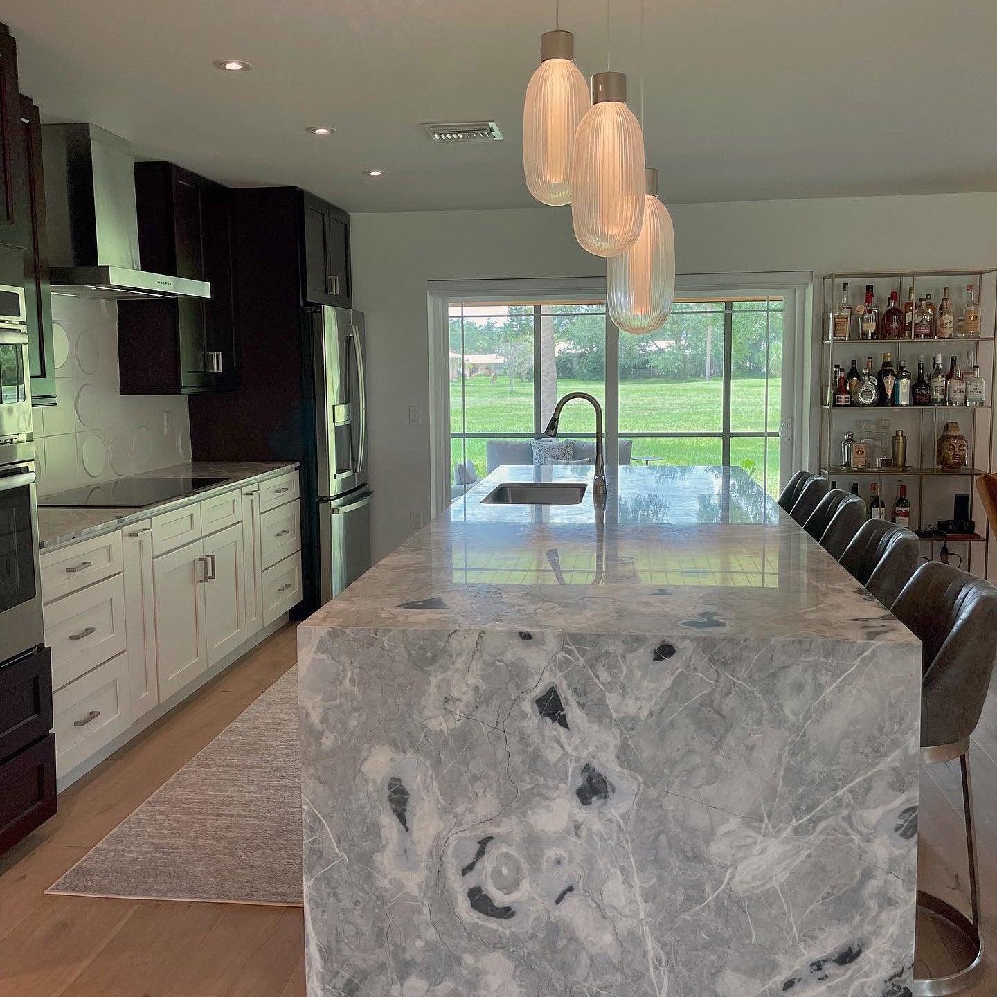 Elaro Aluminum Classic Pendant Lamp - Image 3