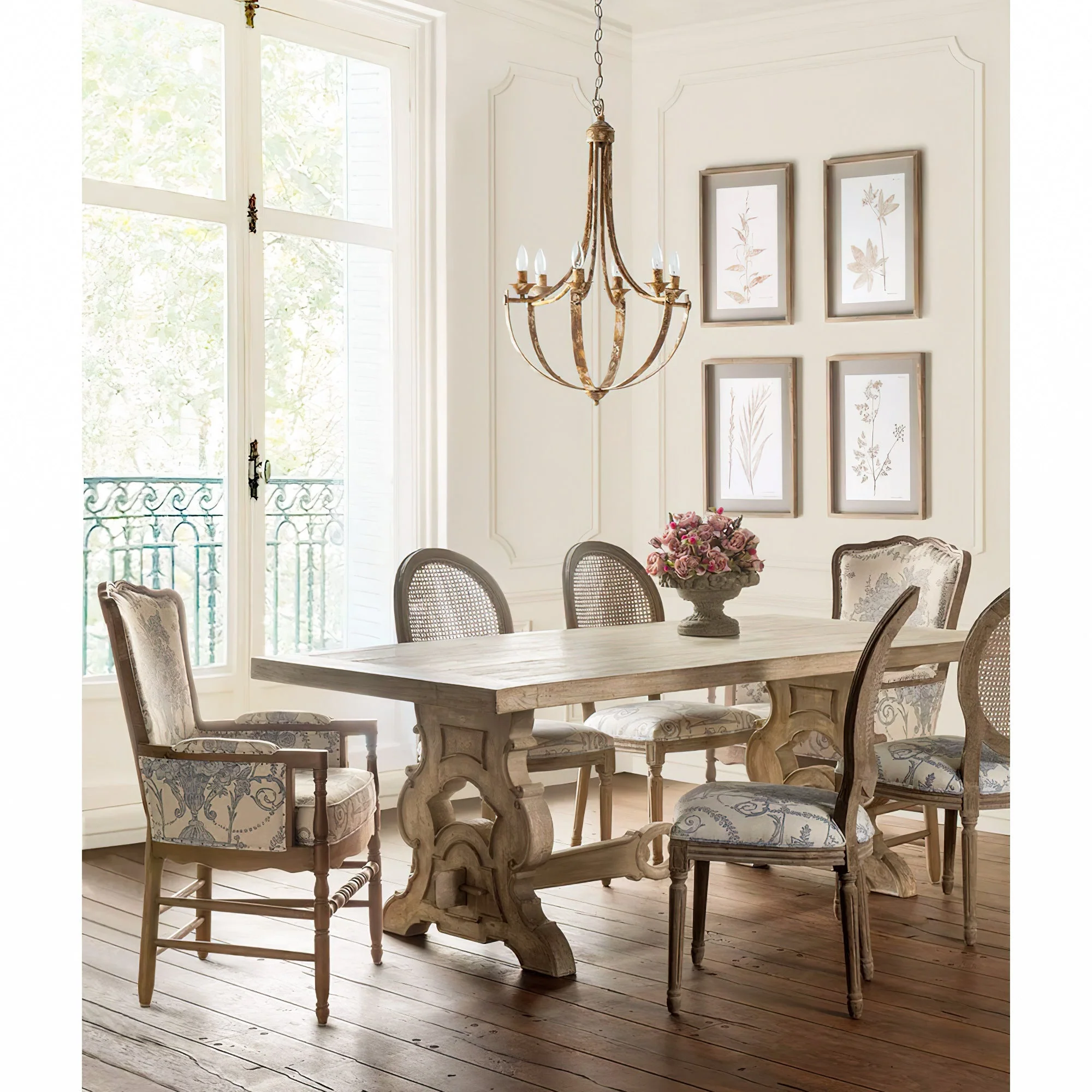 Elyndra Contemporary Brass Chandelier - Image 8