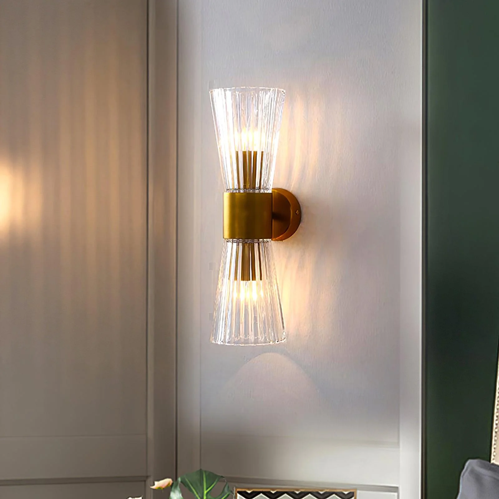 Elyral Crystal Artistic Wall Lamp - Image 4