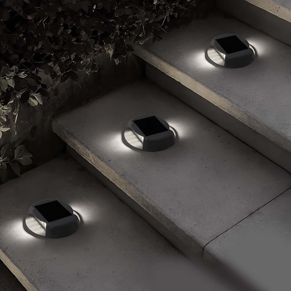 Enduran Round Solar LED Step/Deck ABS Outdoor Light - Image 3