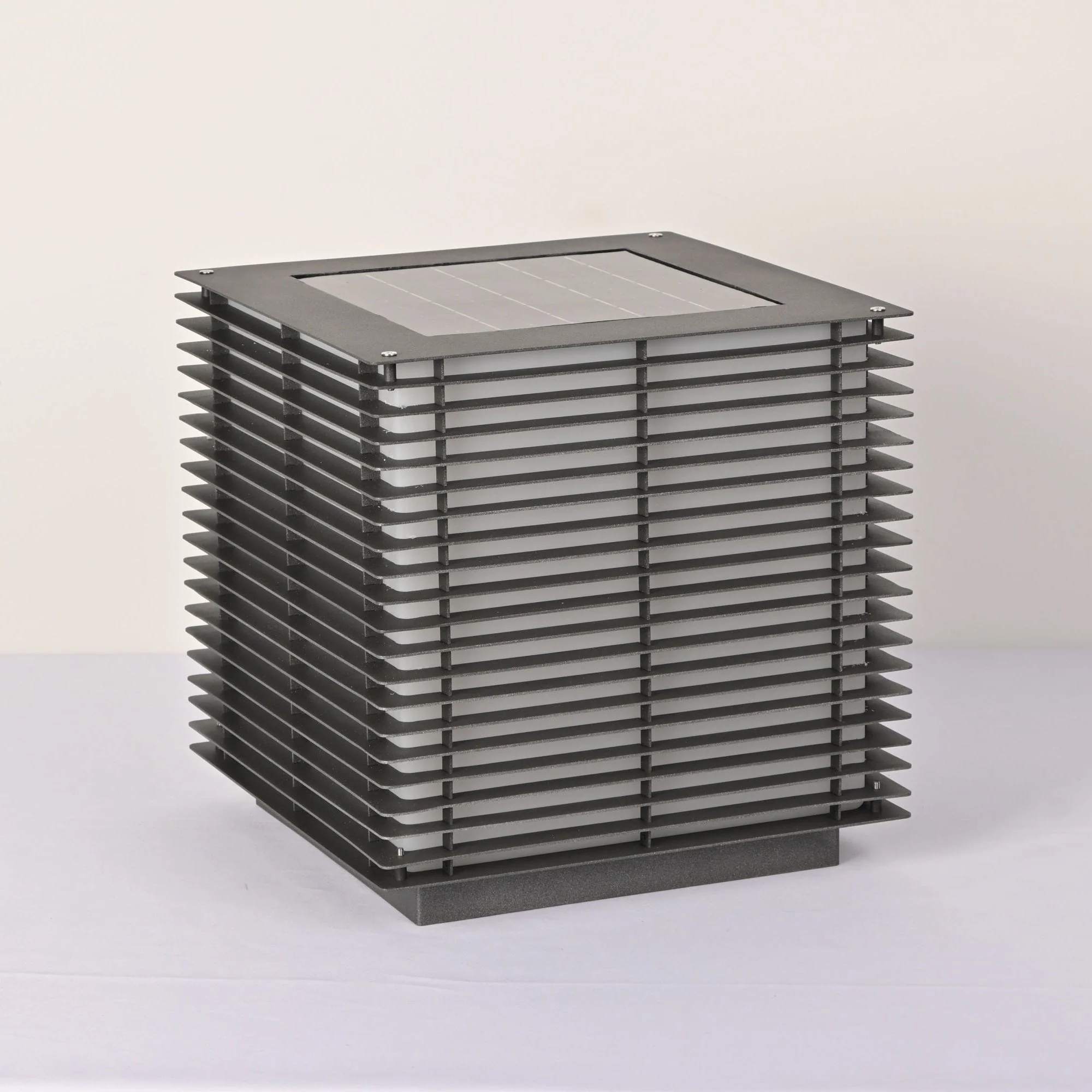Eryon Solar Grid Outdoor Light - Image 11