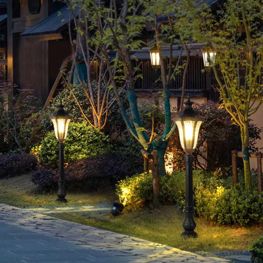 Evae Retro-Inspired Traditional Outdoor Post Lamp - Image 7