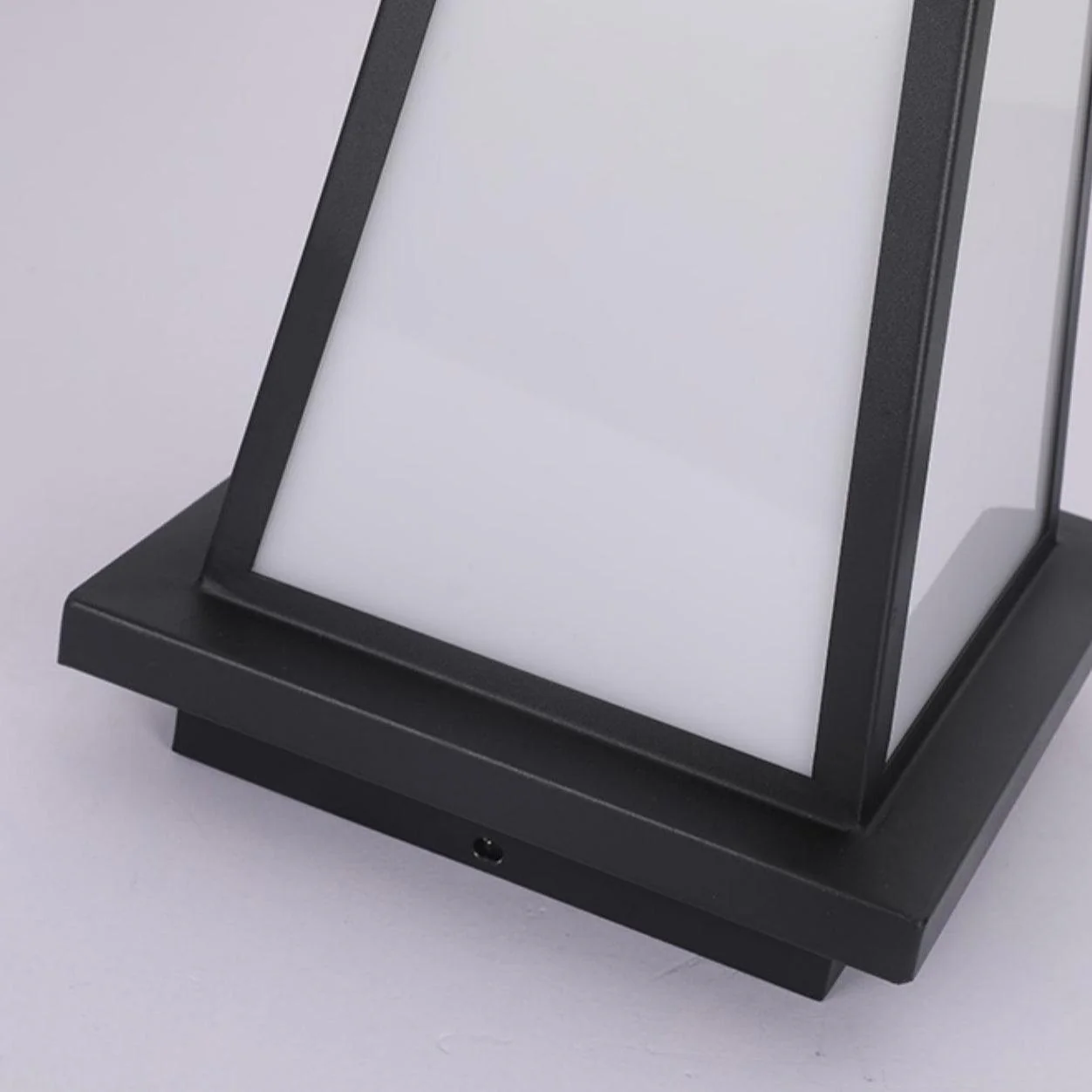 Fiona Minimalist Outdoor Light - Image 25