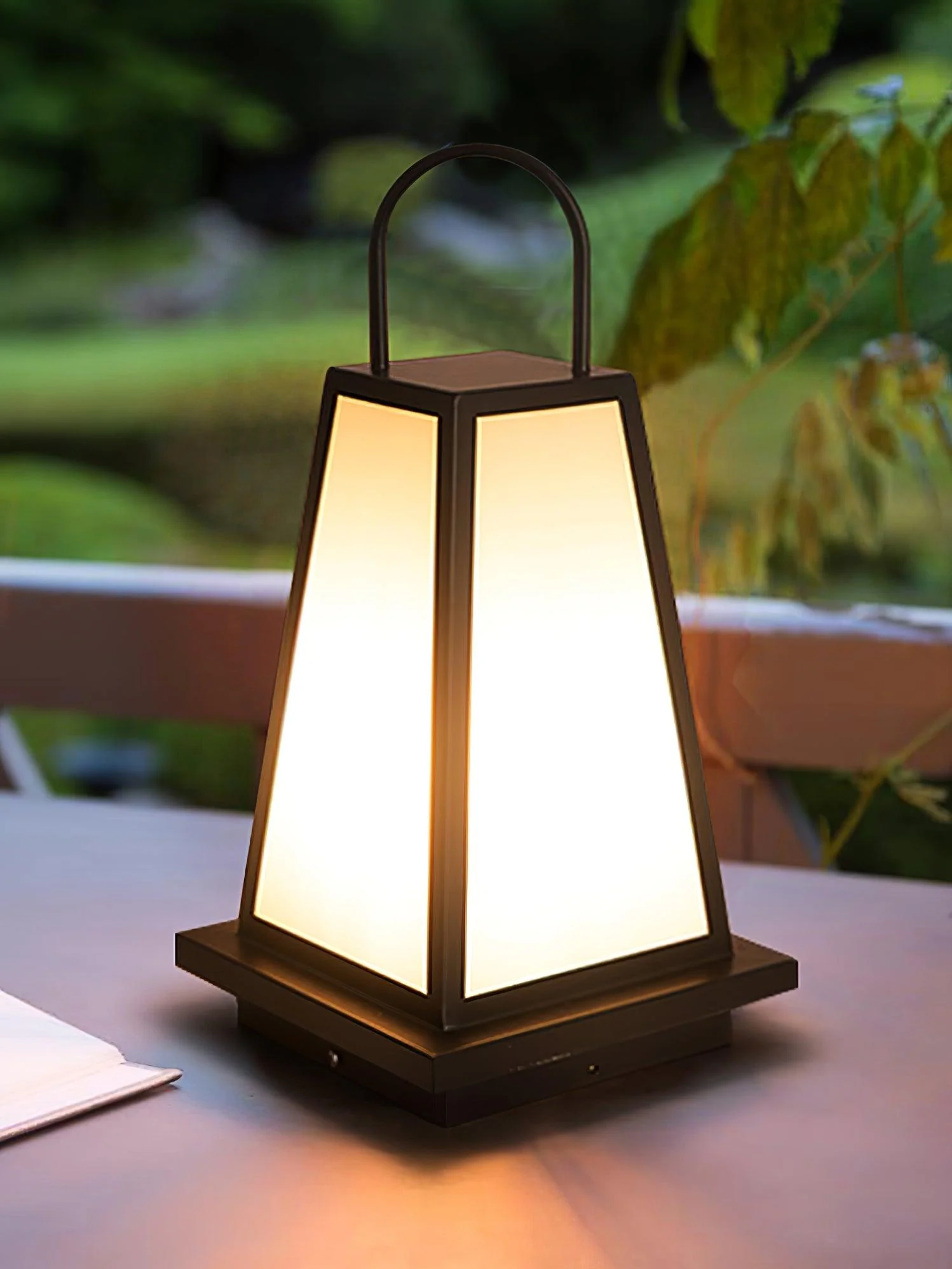 Fiona Minimalist Outdoor Light - Image 3