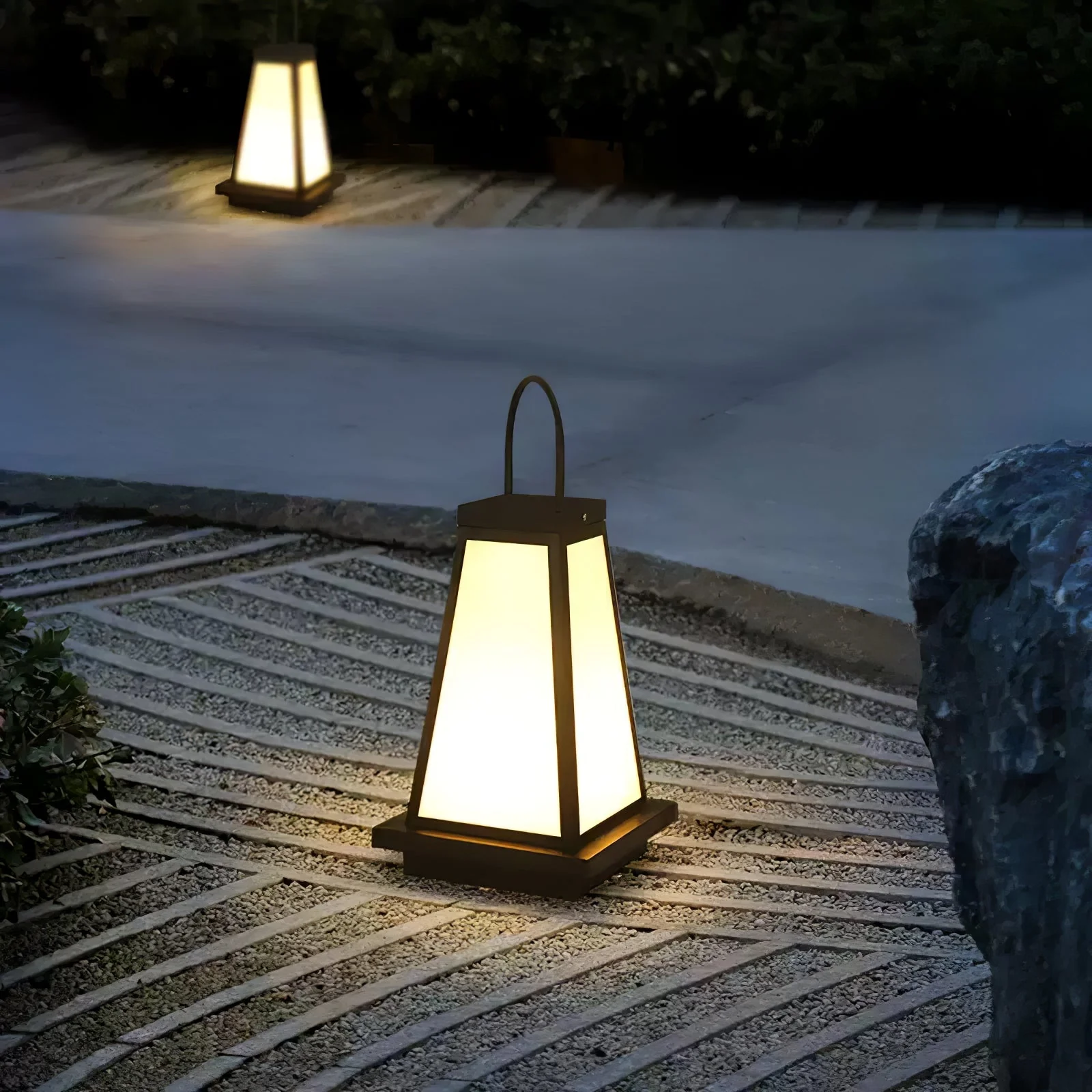Fiona Minimalist Outdoor Light - Image 33